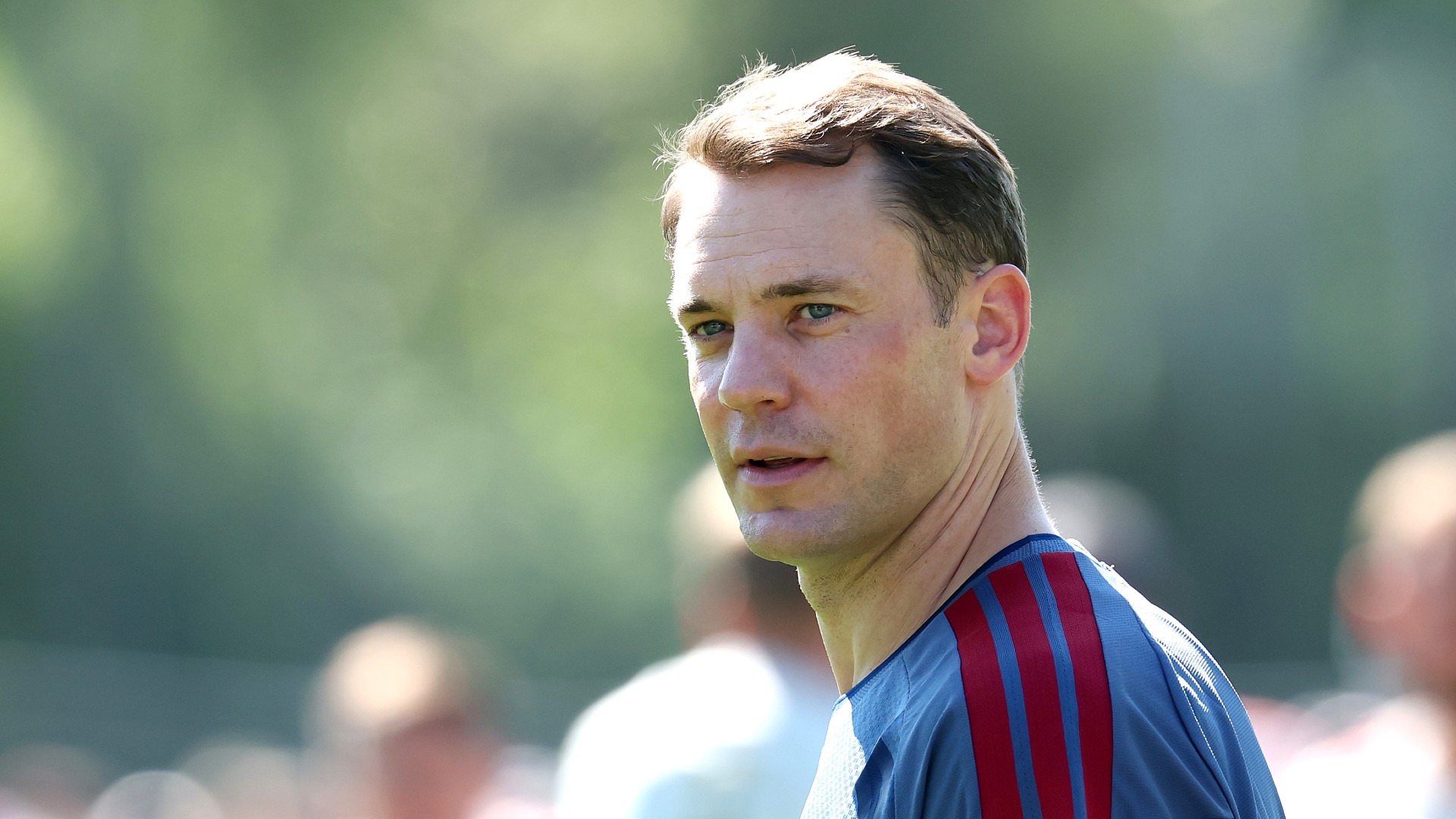 Neuer hints at retirement