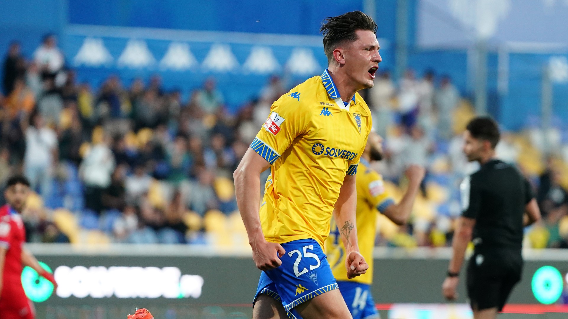 Bacher signs for Lyon