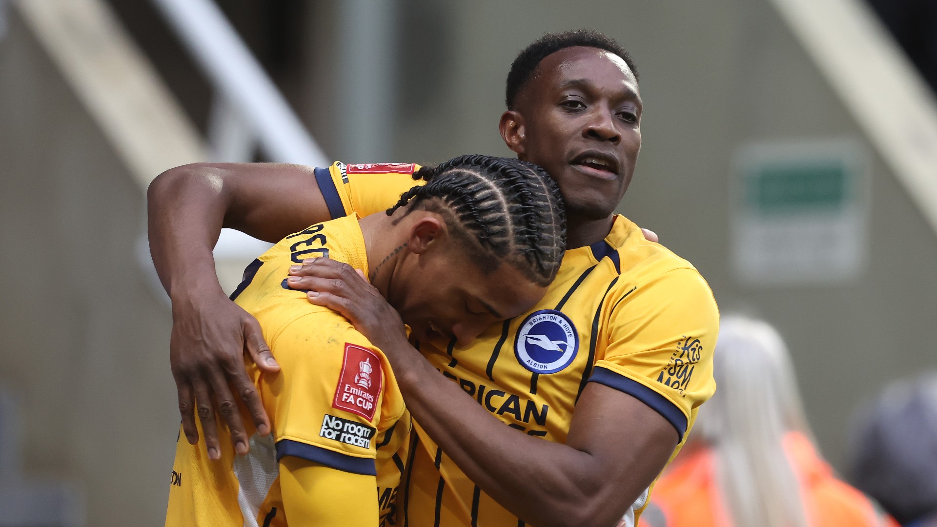 Welbeck important to Joao Pedro