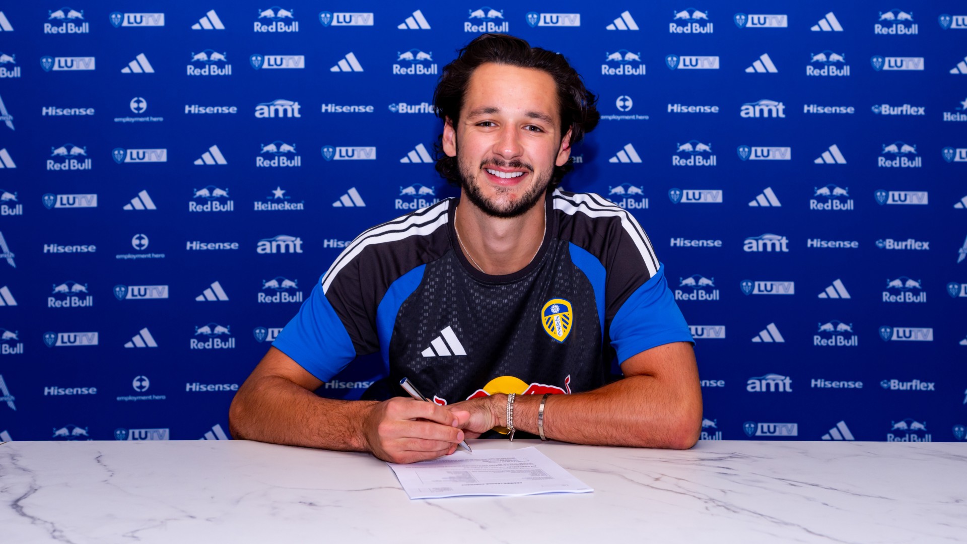 Trafford signs for Leeds