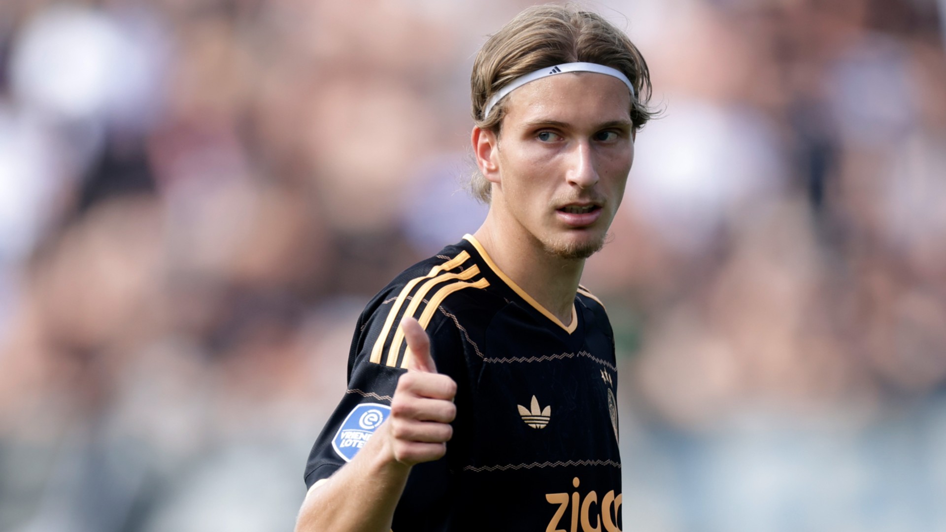 PSG sign Godts from Ajax