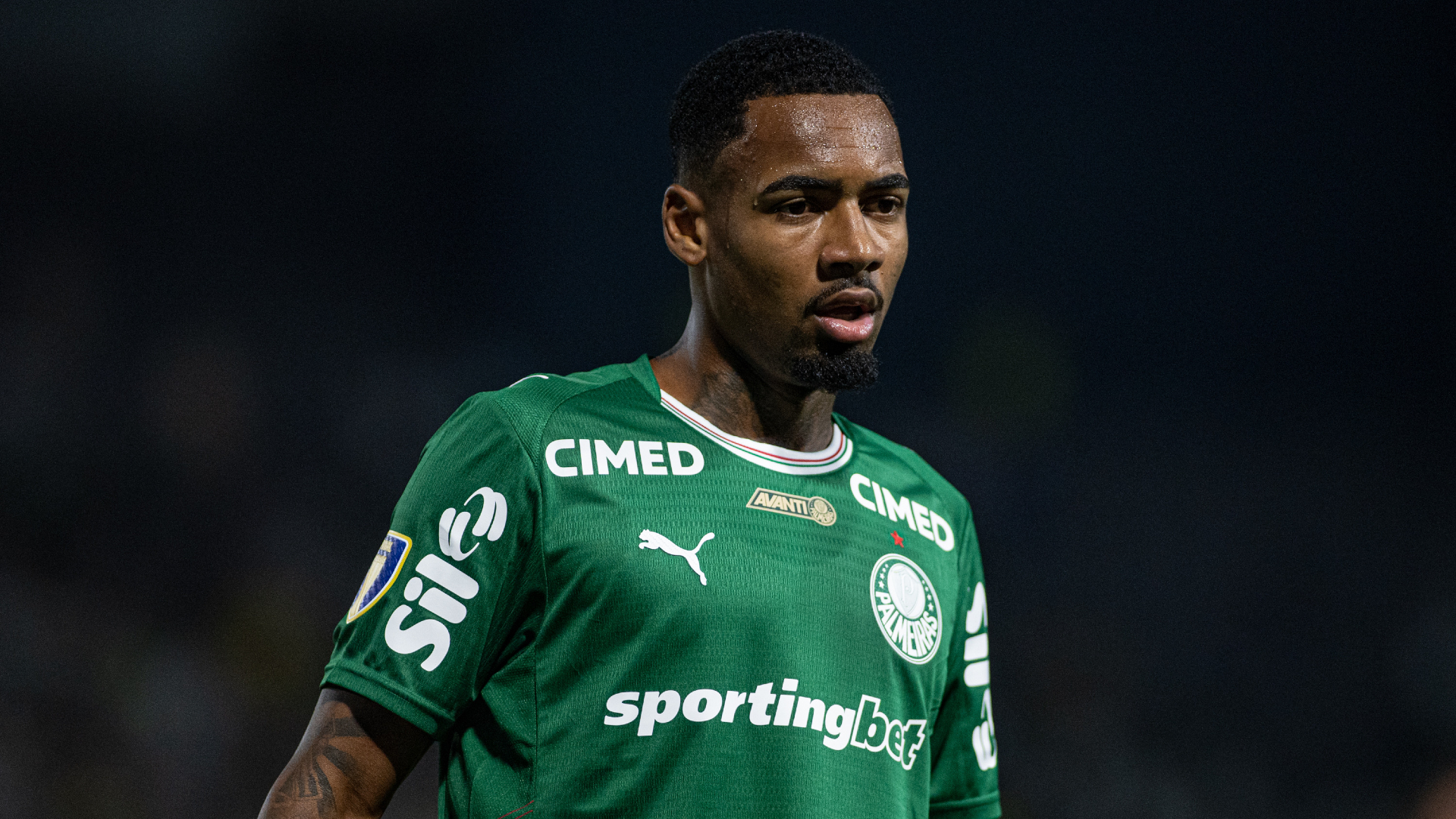 Man City sign winger Allan