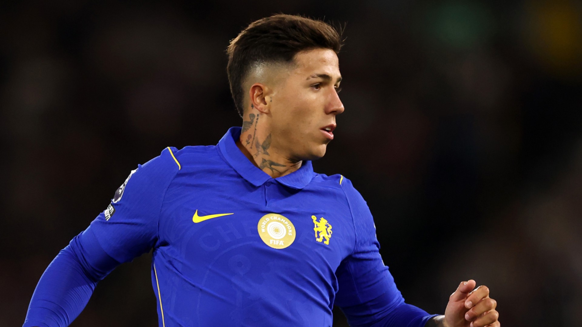 Fernandez signs for Man City
