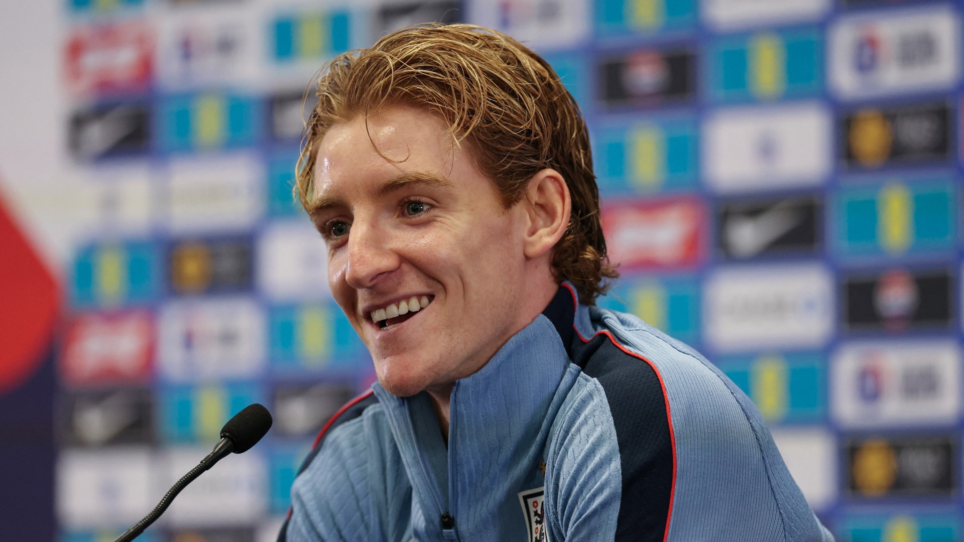 Gordon: England can't copy Spain