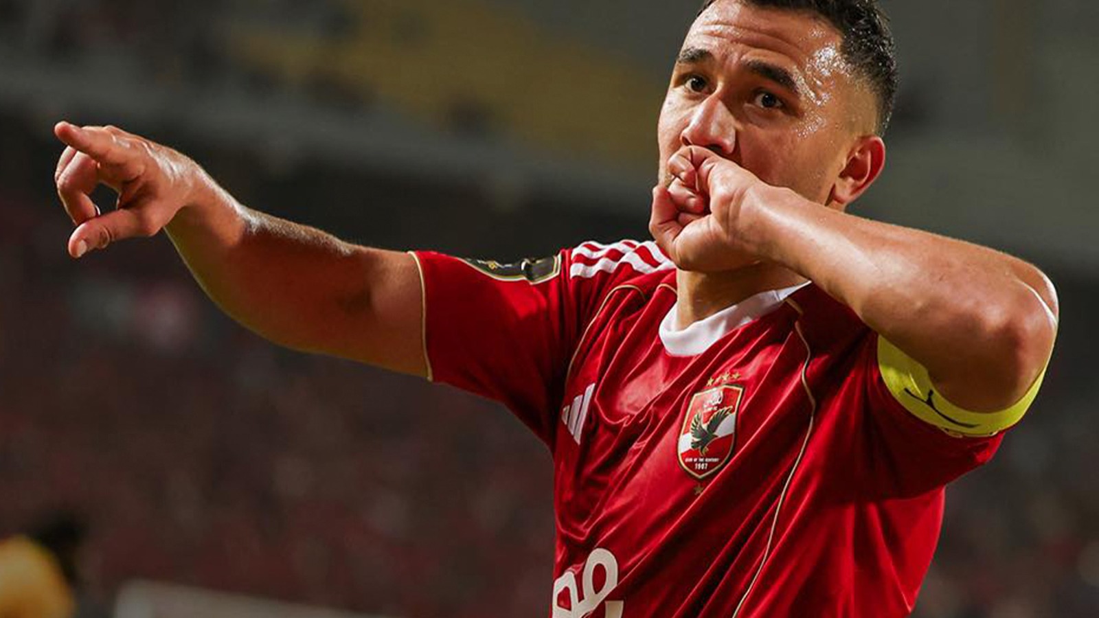 Al Ahly pega primero
