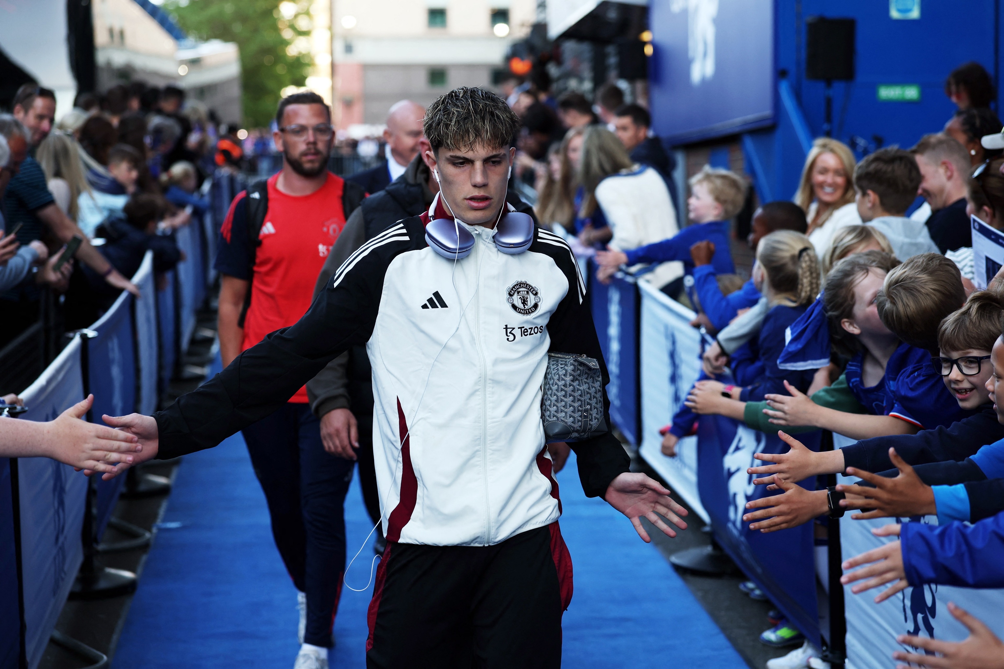 Alejandro Garnacho arrivée Stamford Bridge