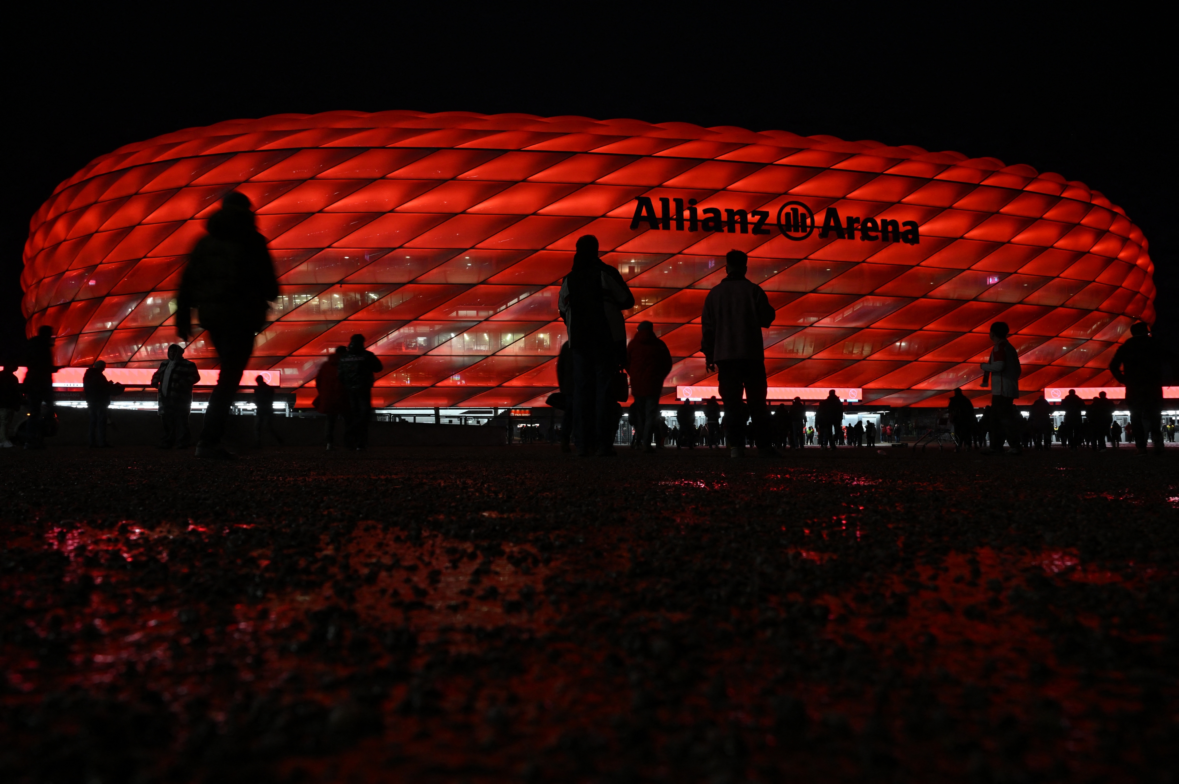 Allianz Arena rouge