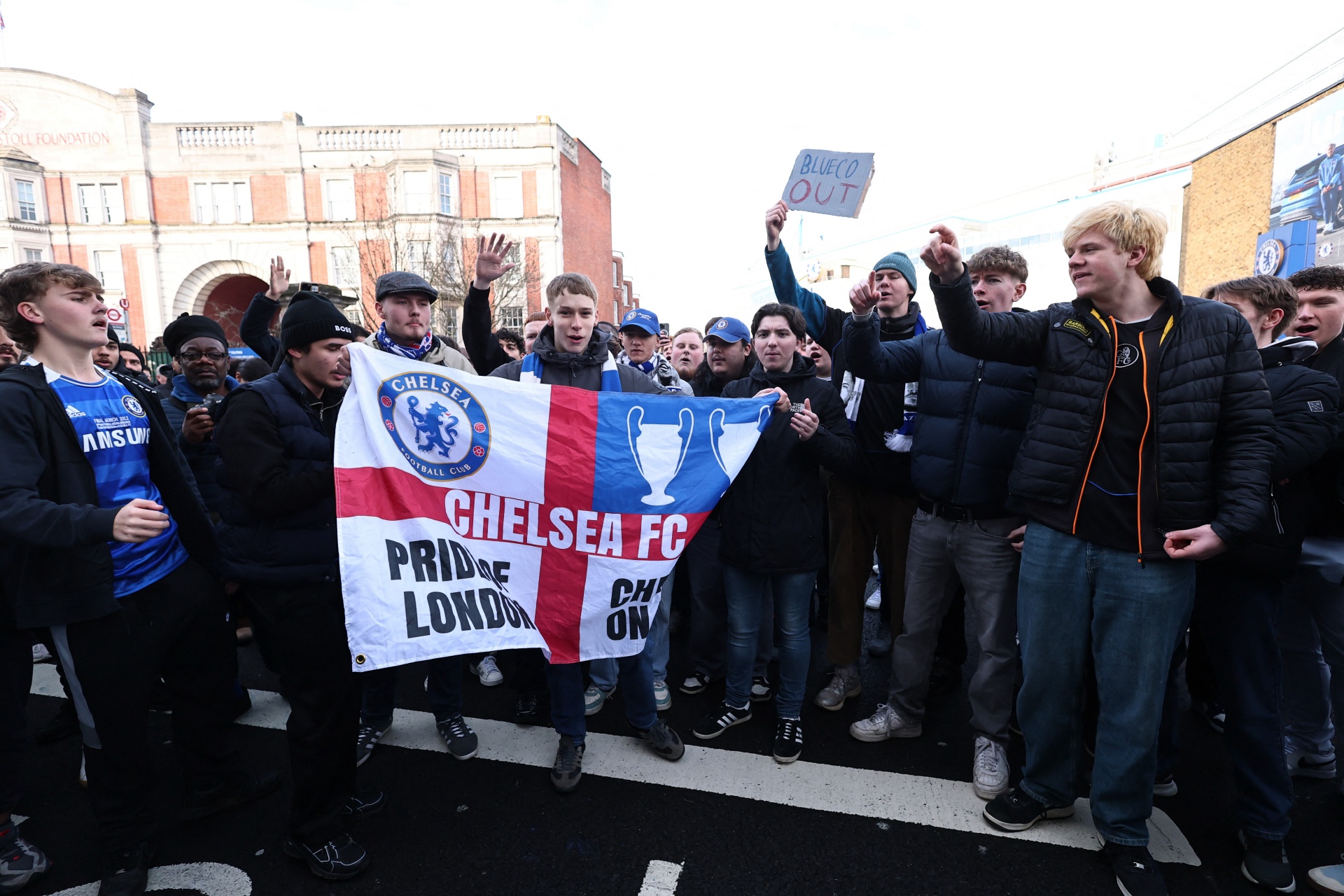 Apuñalan a hinchas del Chelsea en Nápoles