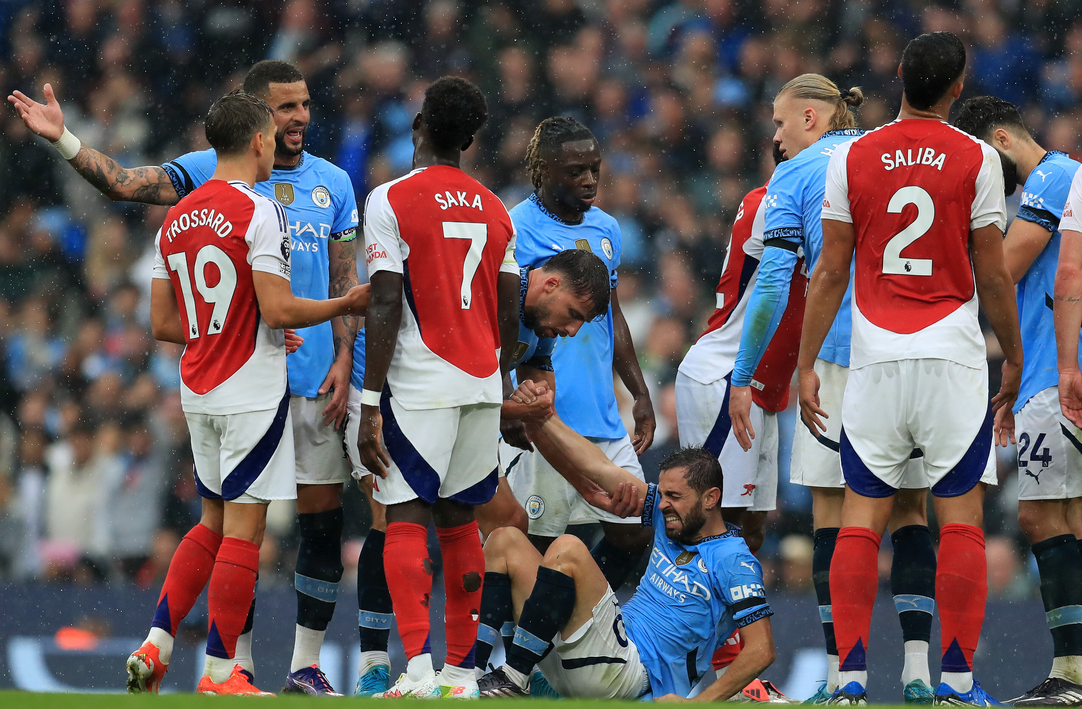 Bernardo Silva au sol contre Arsenal