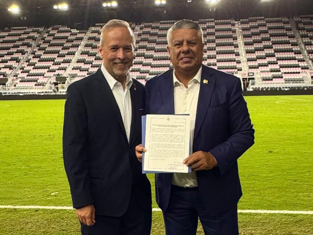 Claudio Chiqui Tapia y Tomás Regalado