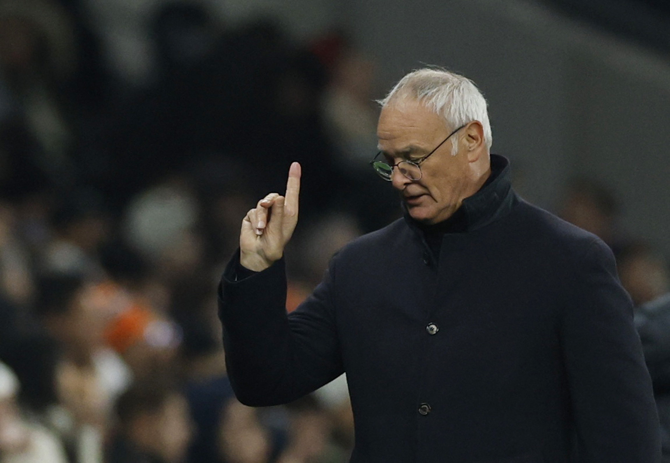 Claudio Ranieri doigt levé contre Tottenham