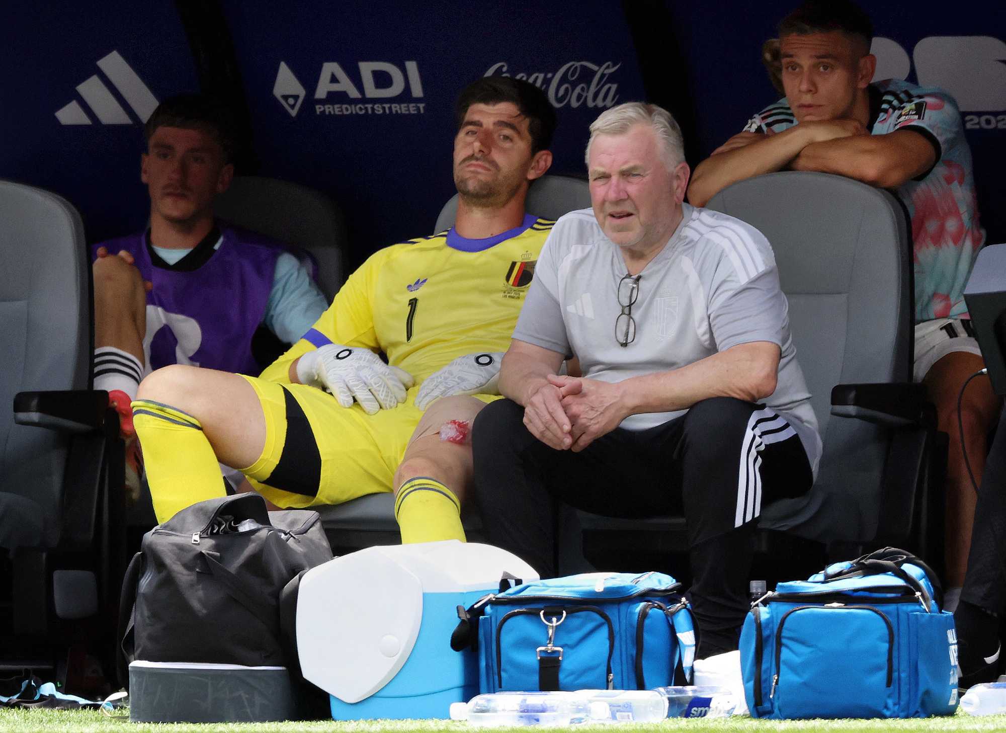 Courtois bench