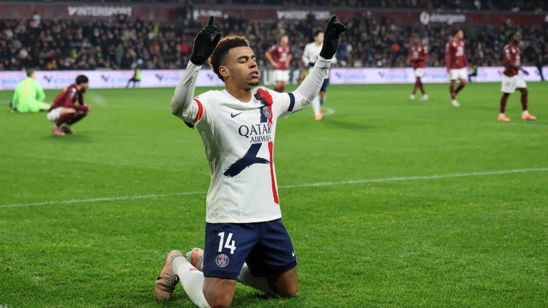 El PSG cumplió ante el Metz y es líder provisional de la Ligue 1 Desire Doue