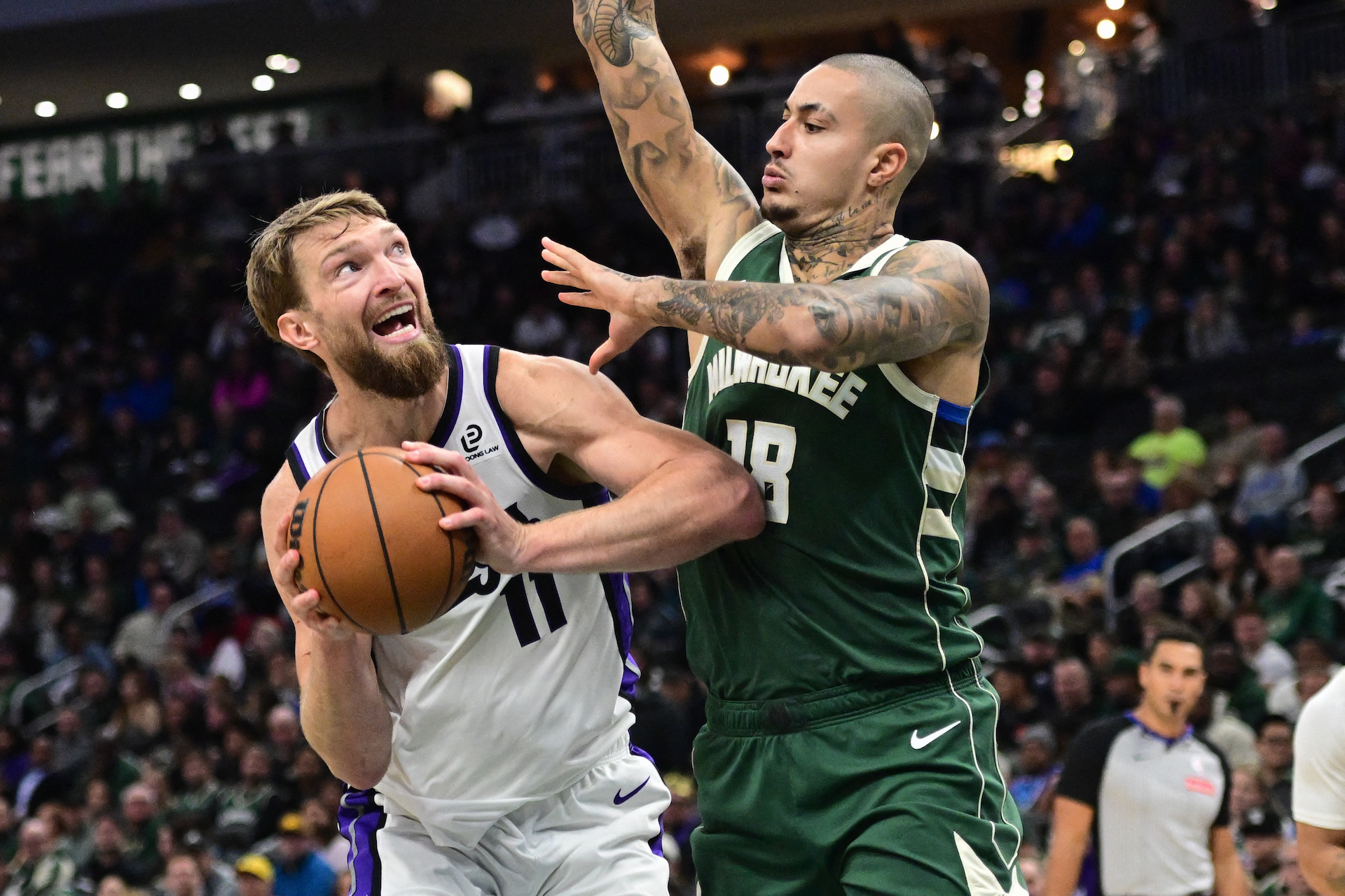 Domantas Sabonis Kings - Kyle Kuzma défense Bucks