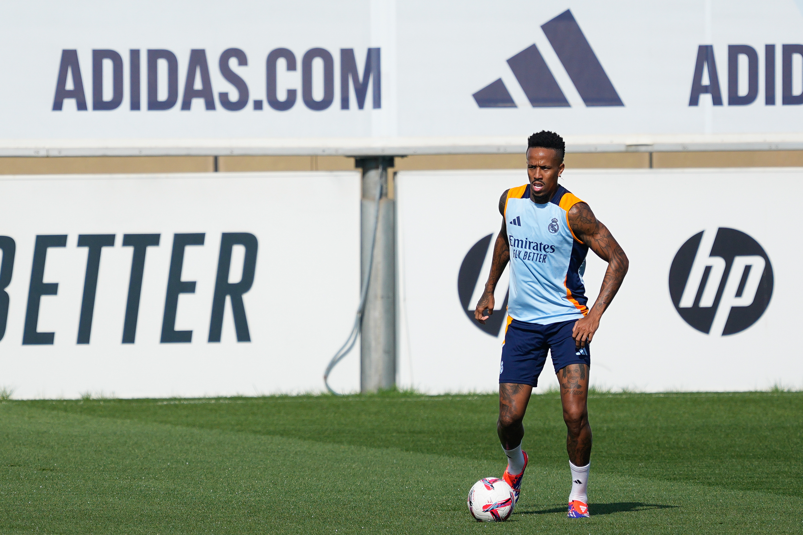 Eder Militao à l'entraînement à Madrid