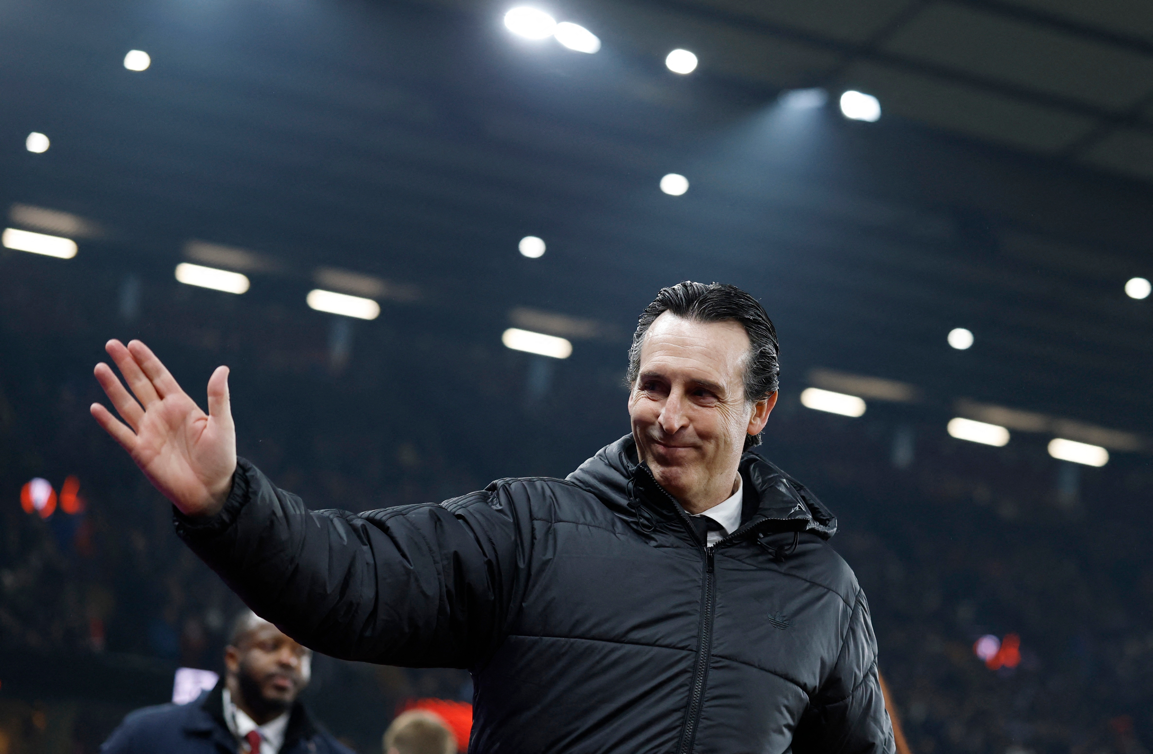 Emery toma ventaja en el Madrid