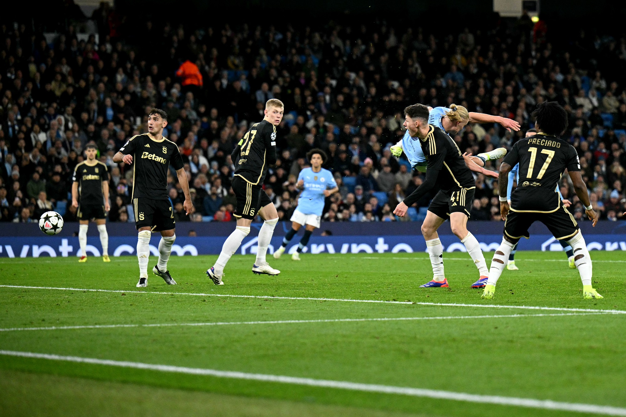 Erling Haaland scores