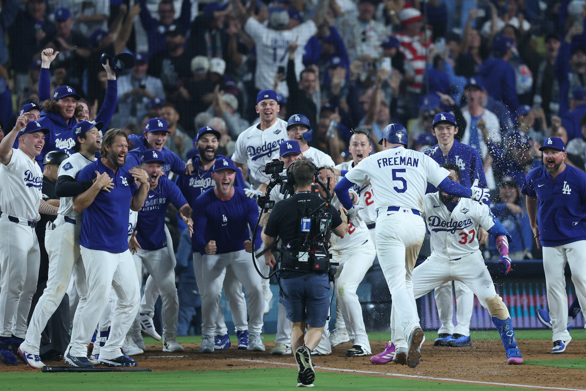 Freddie Freeman celebrates