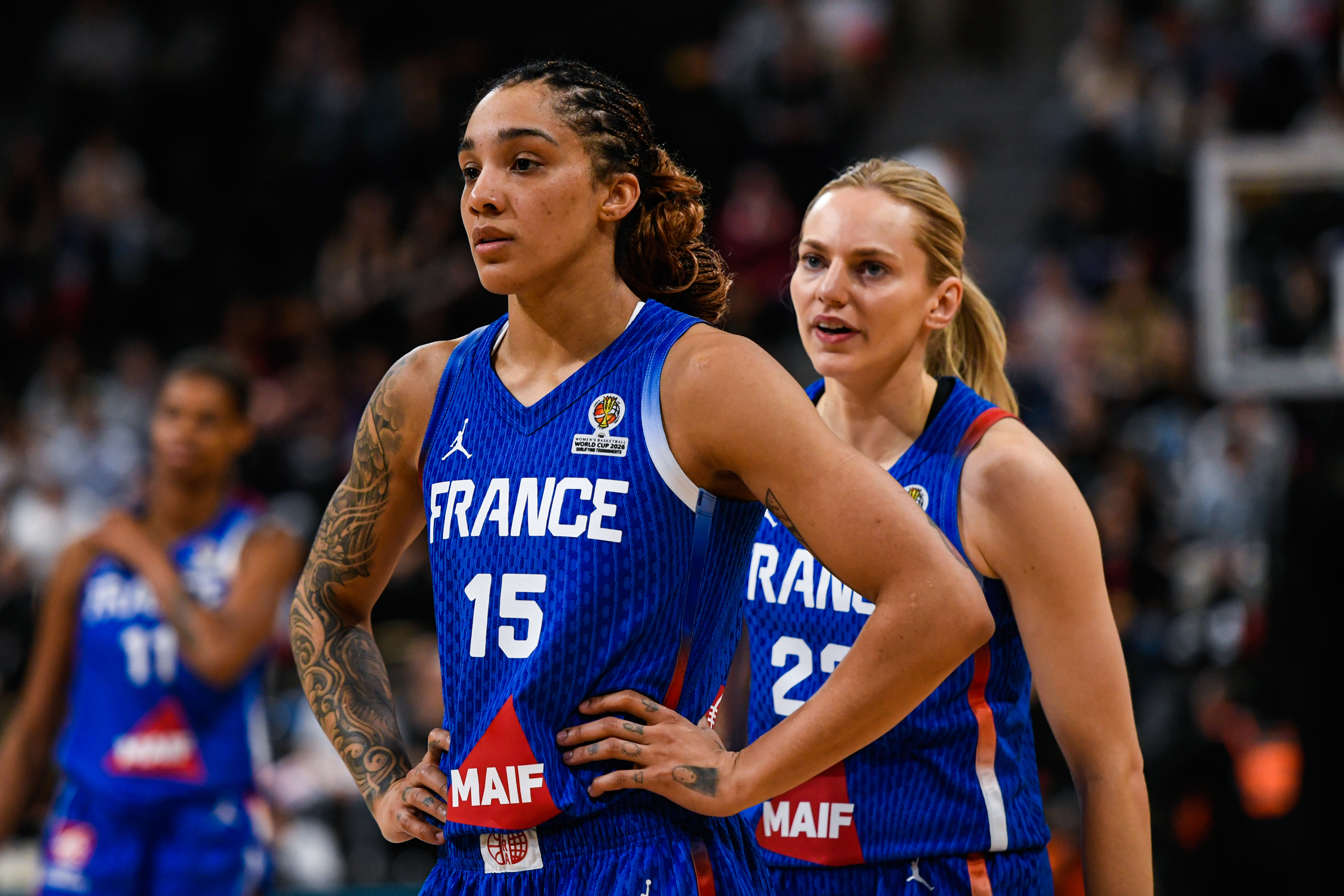 Gabby Williams et Marine Johannès
