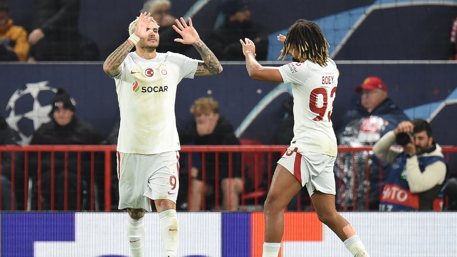 Galatasaray win over Man U