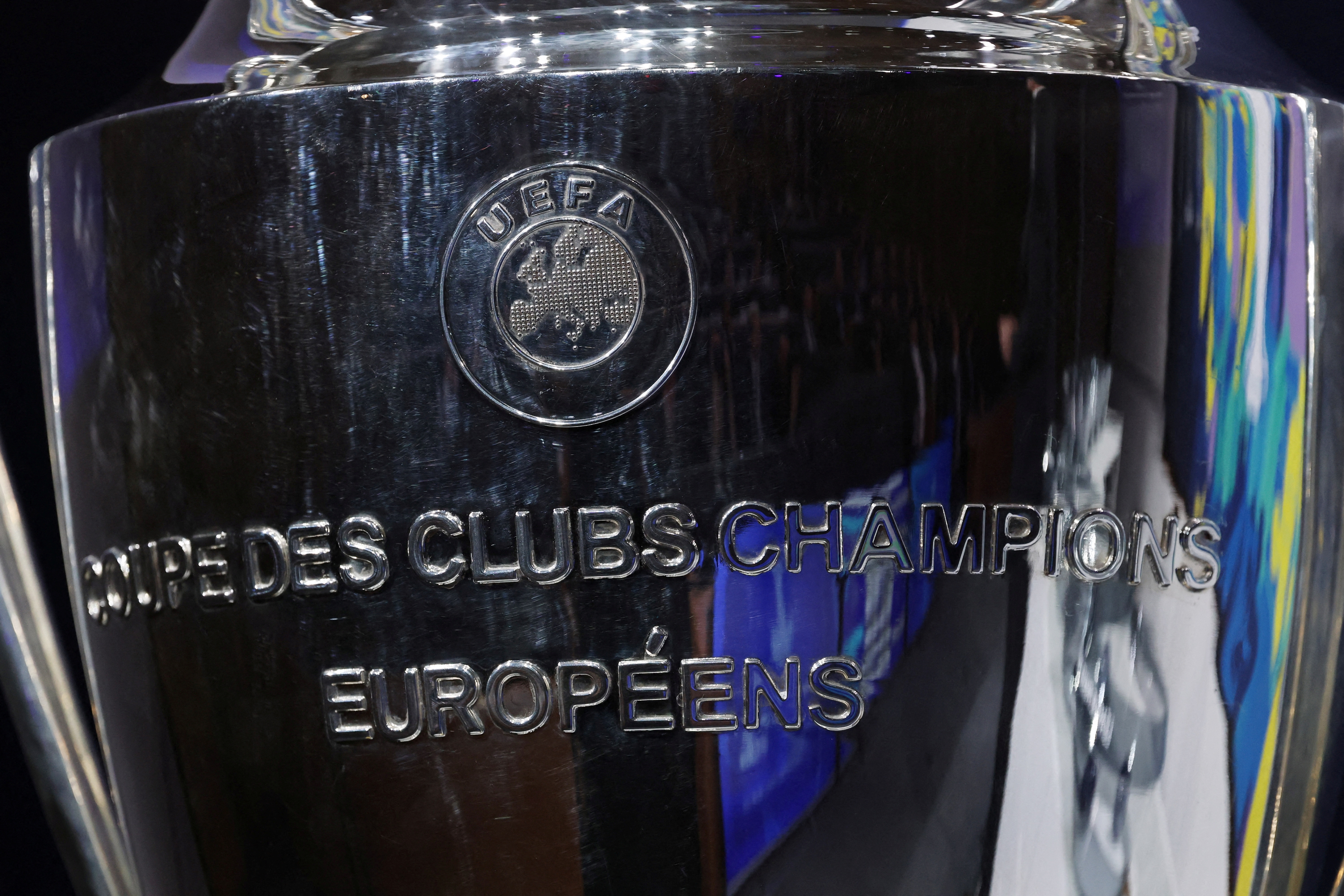 Gros plan Ligue des champions trophée