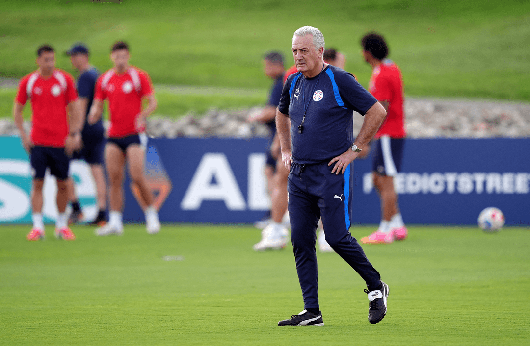 الصورة الرئيسية لمقال: ألفارو على رأس منتخب باراغواي حتى مونديال 2030