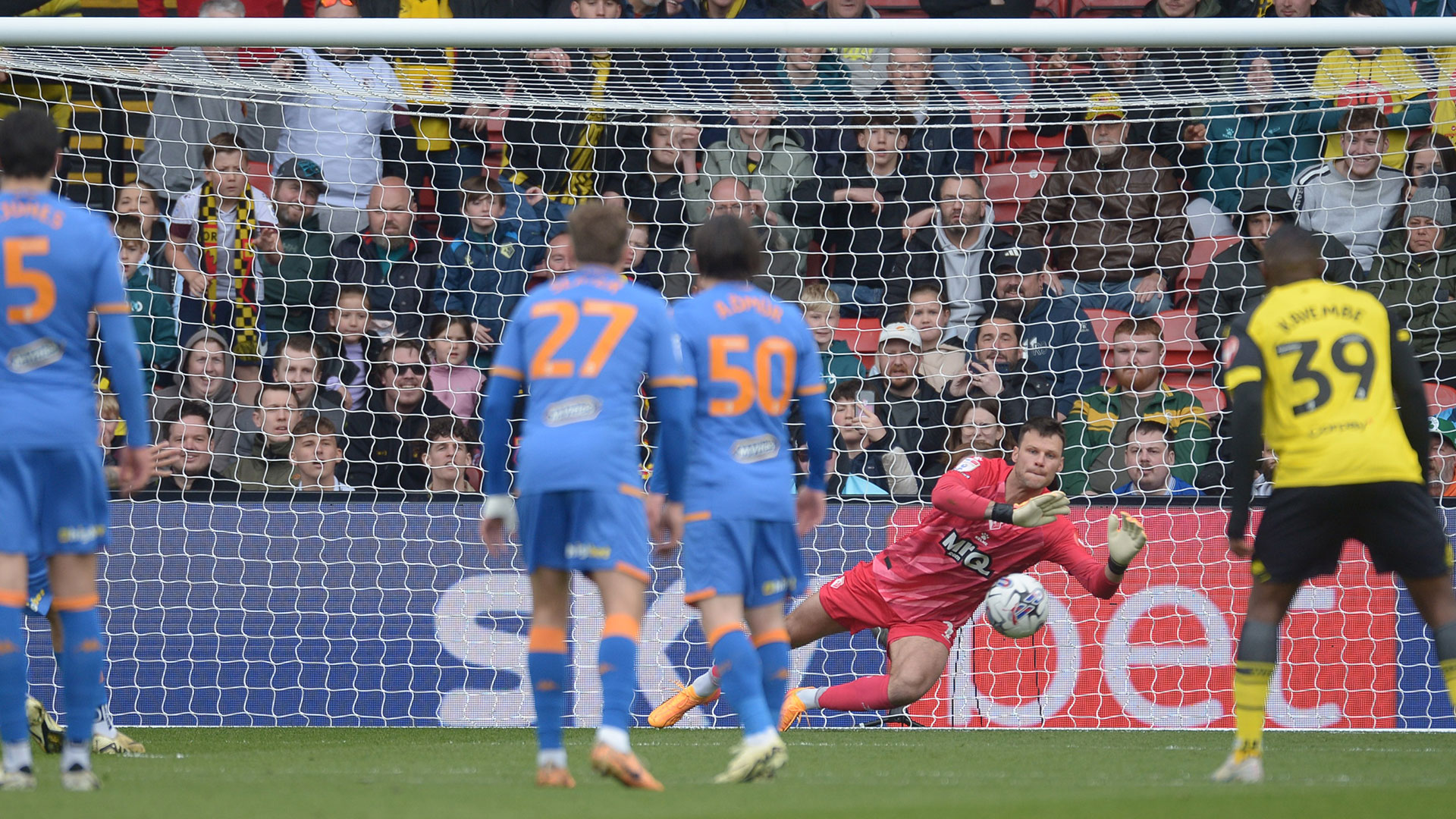 Hull misses penalty