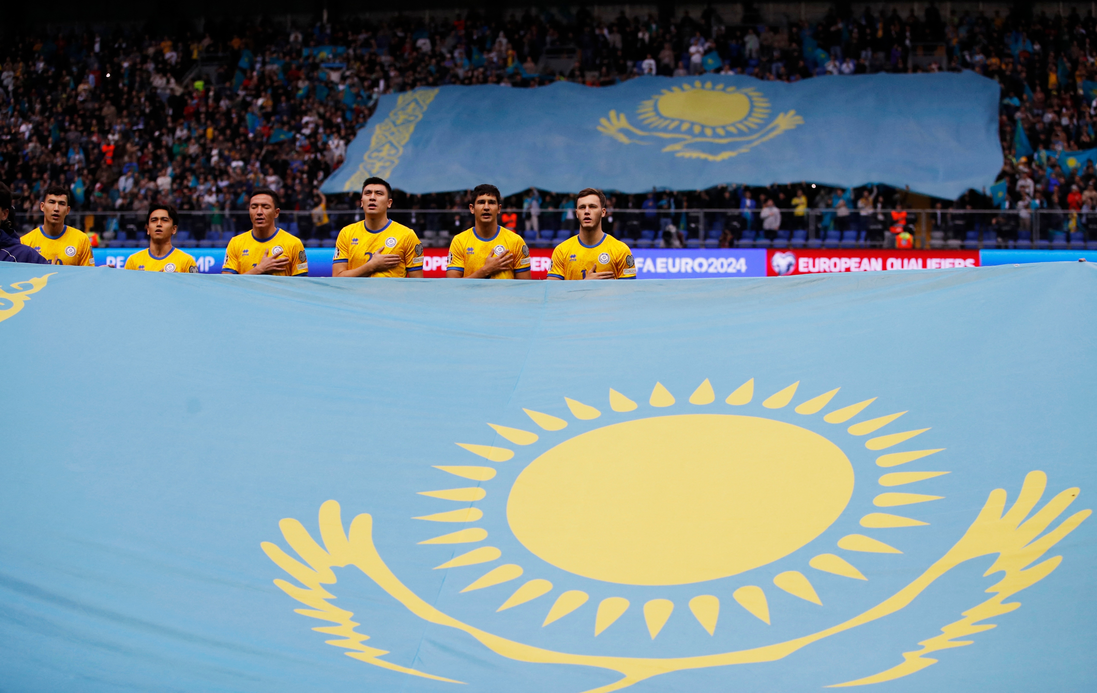 Hymne Kazakhstan à l'Astana Arena