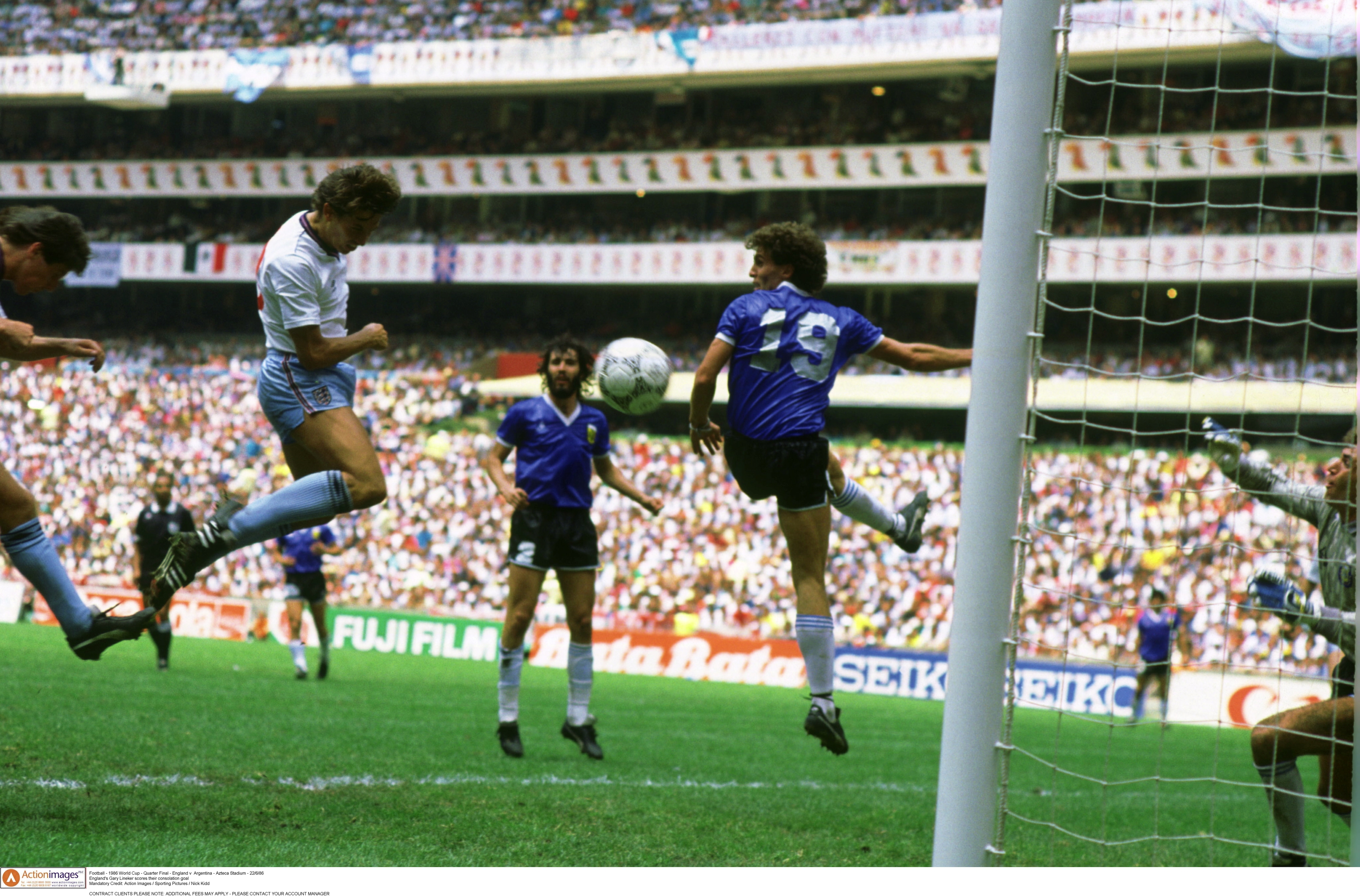 Inglaterra_Estadio_Azteca