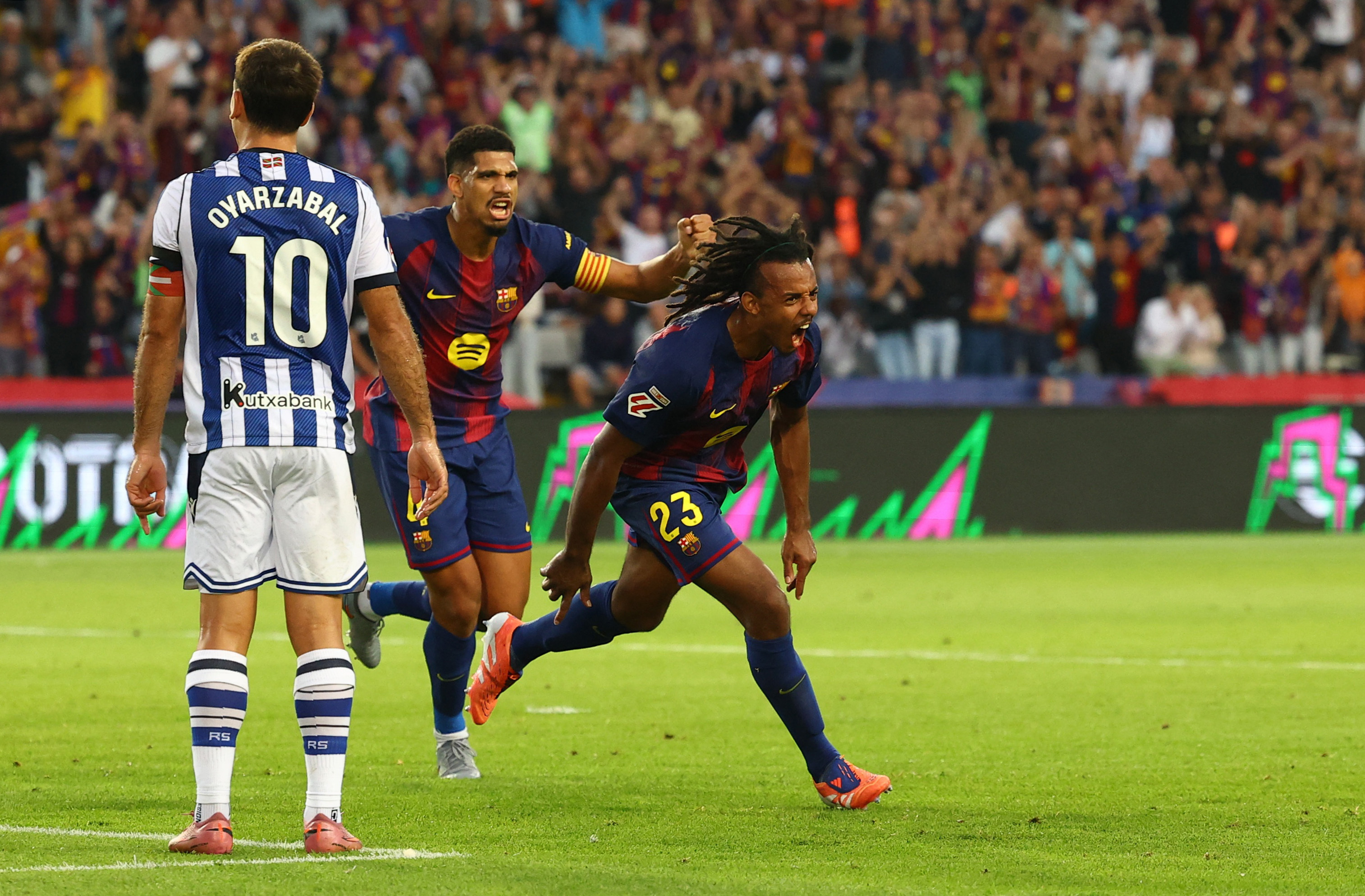 Jules Koundé but Sociedad