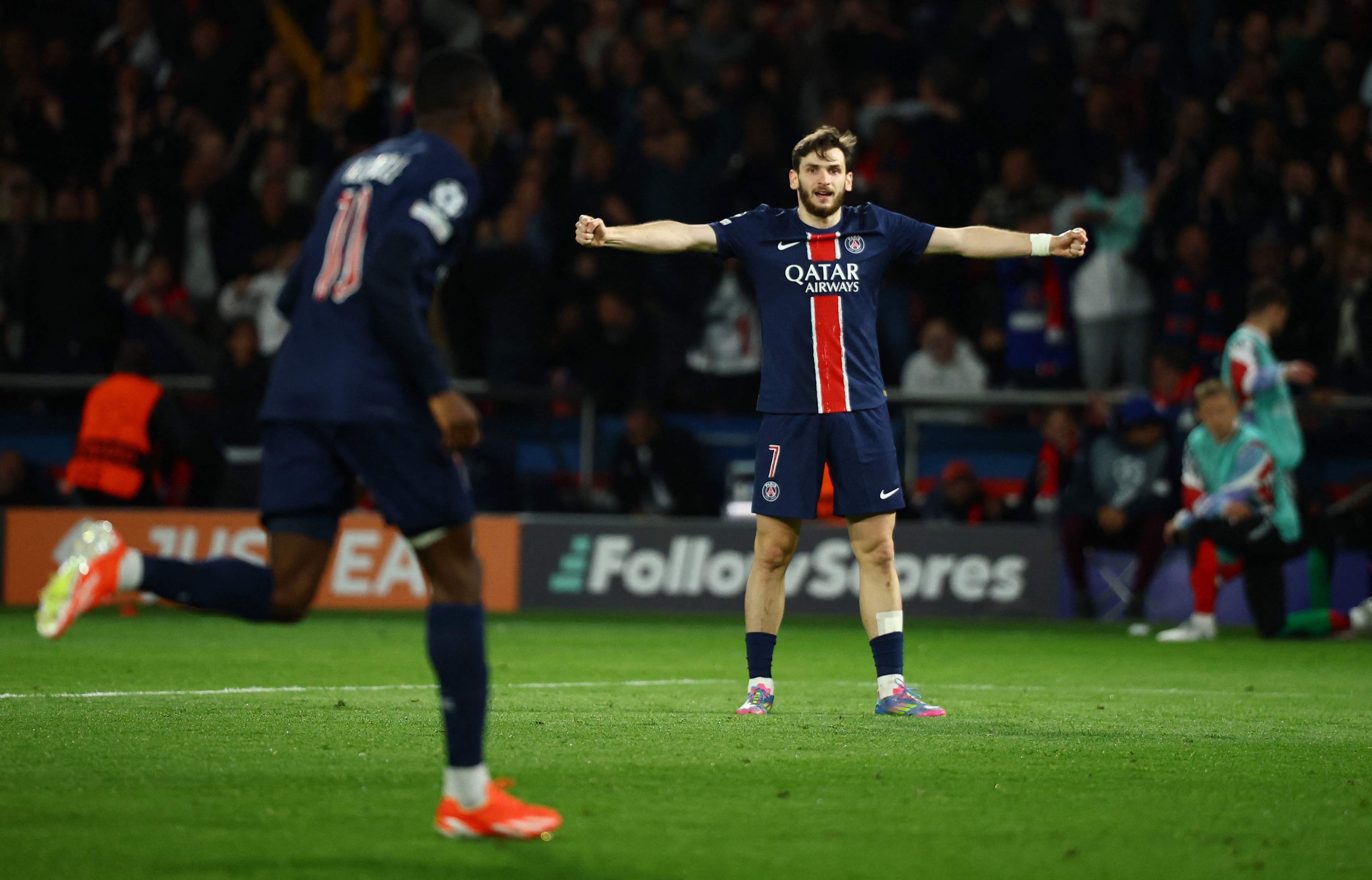 Kvicha PSG Naples