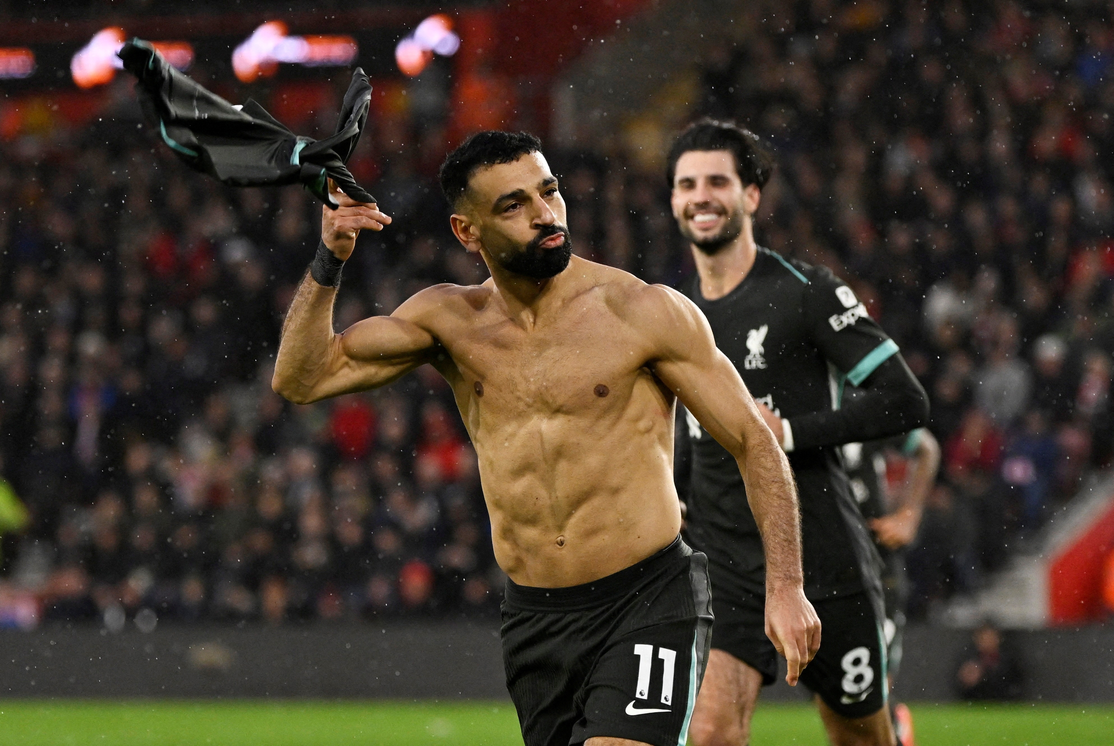 La célébration torse nu de Mohamed Salah