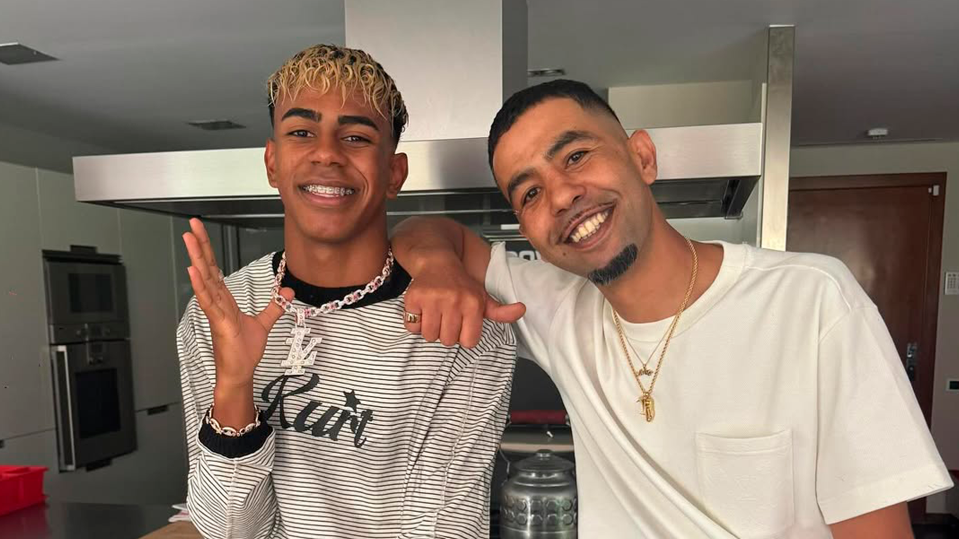 Lamine Yamal y su padre