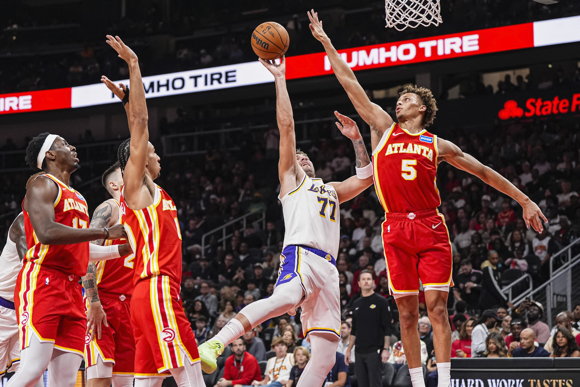 Luka Doncic (Lakers) Dyson Daniels (Hawks)