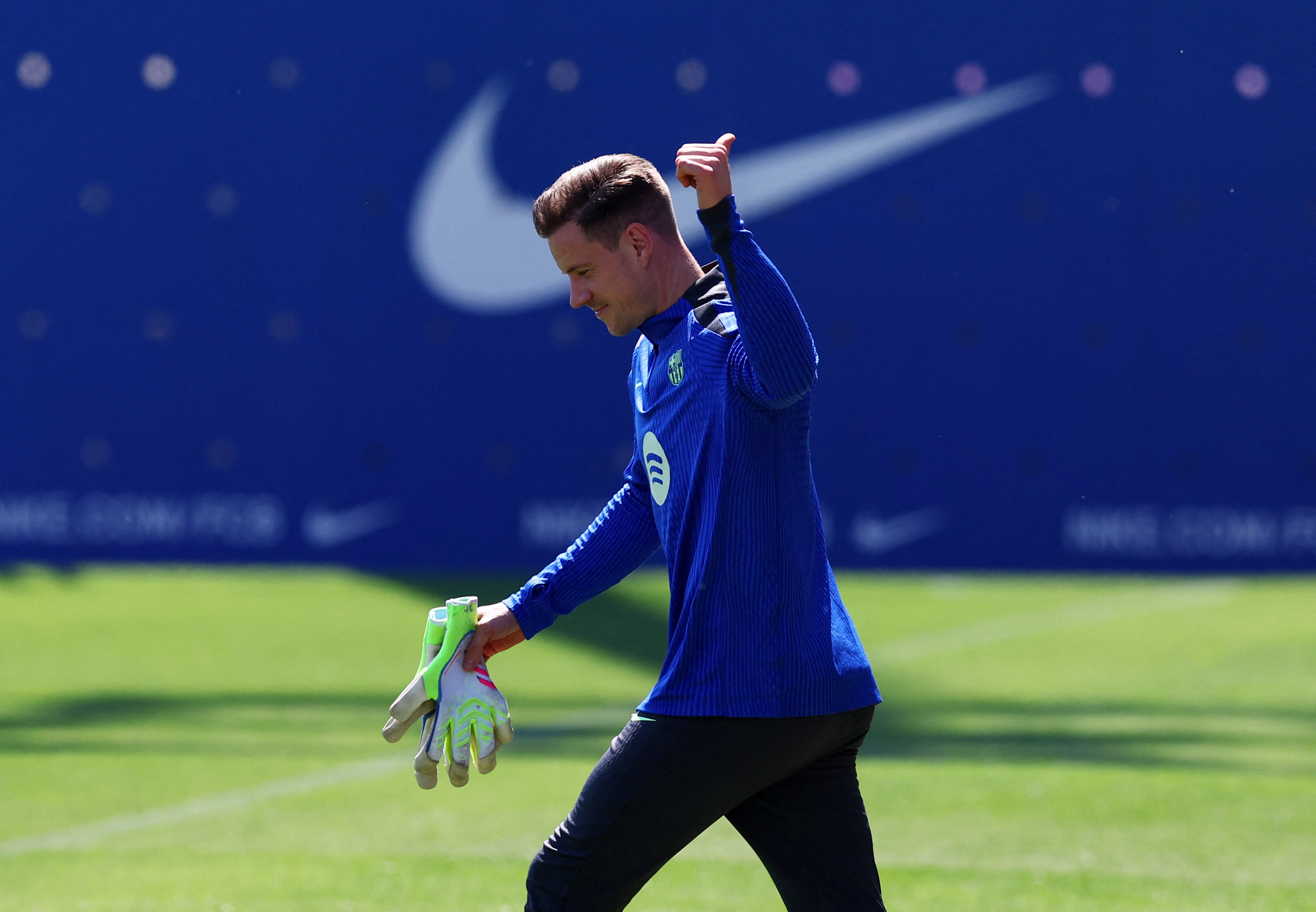 Marc-André ter Stegen pouce levé entraînement