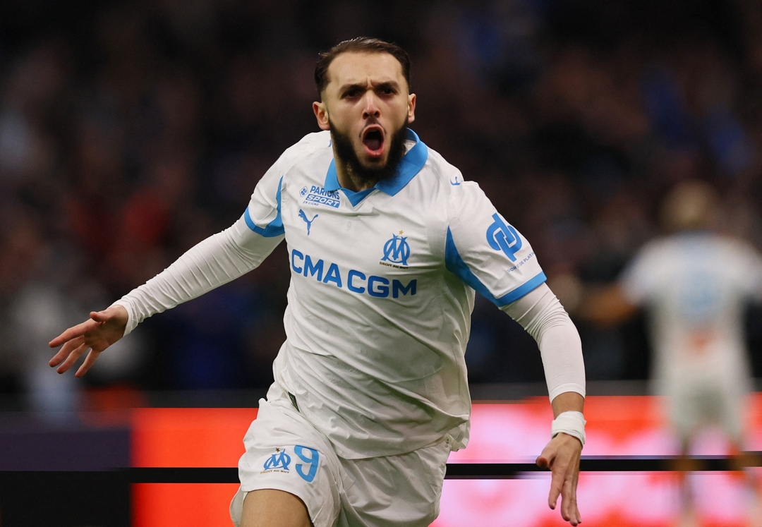 Marsylia gromi Lens i wysyła sygnał w Ligue 1