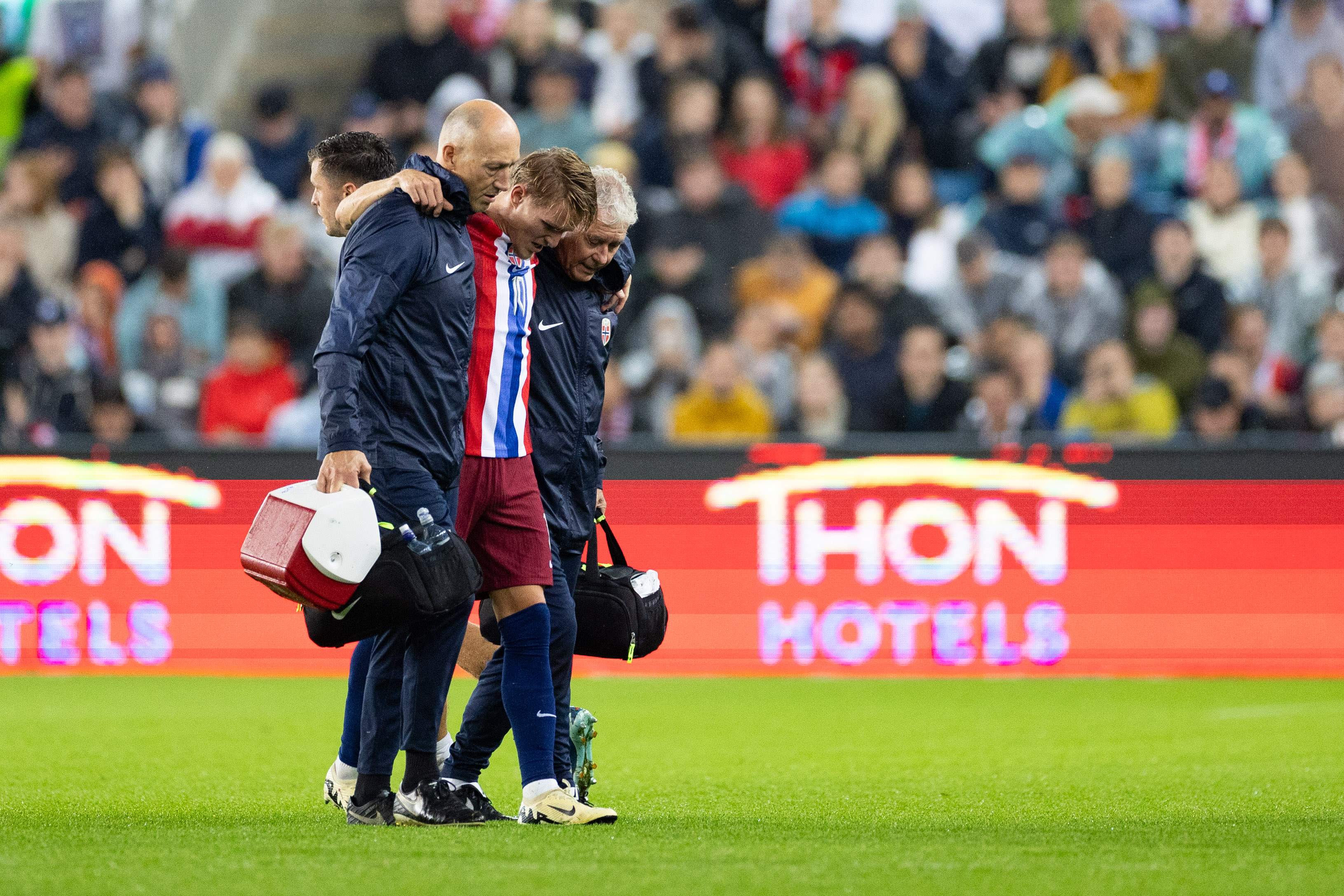 Martin Odegaard blessé contre l'Autriche