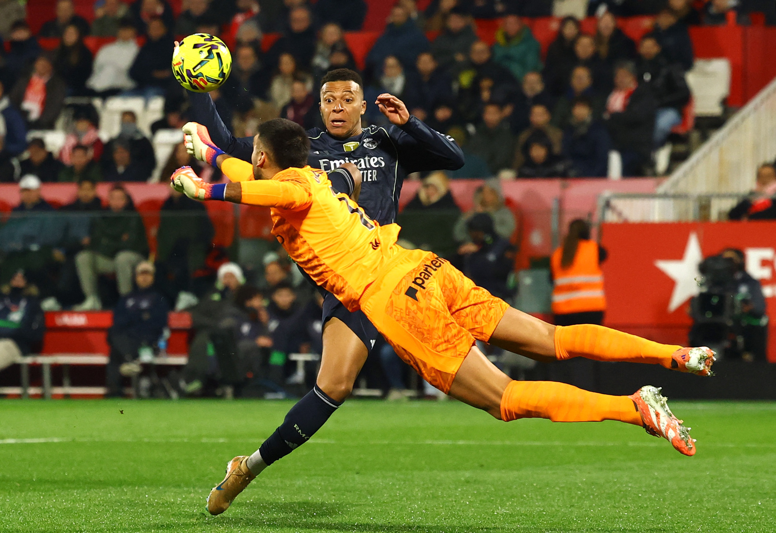 Mbappé main Gérone