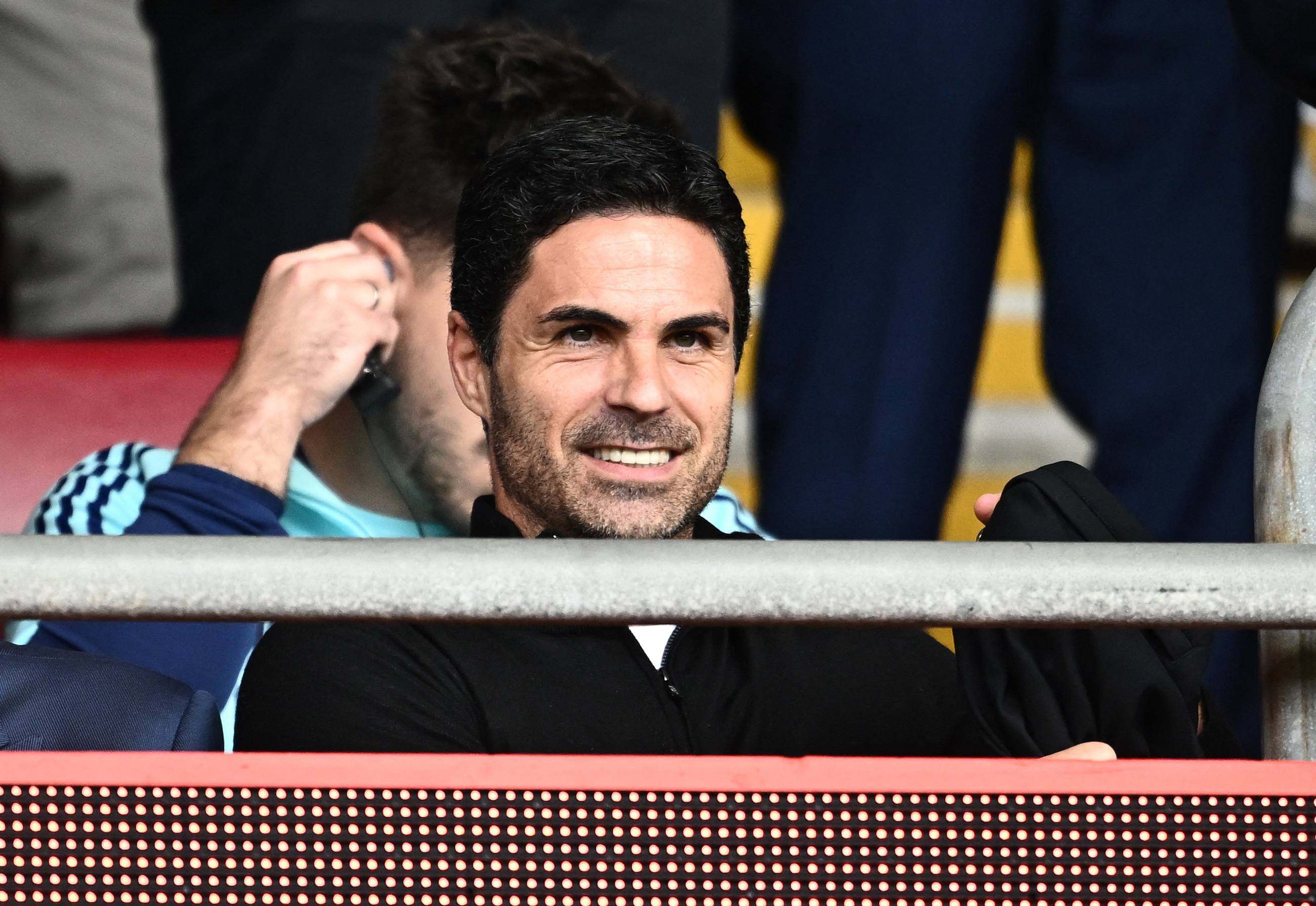 Mikel Arteta tribunes