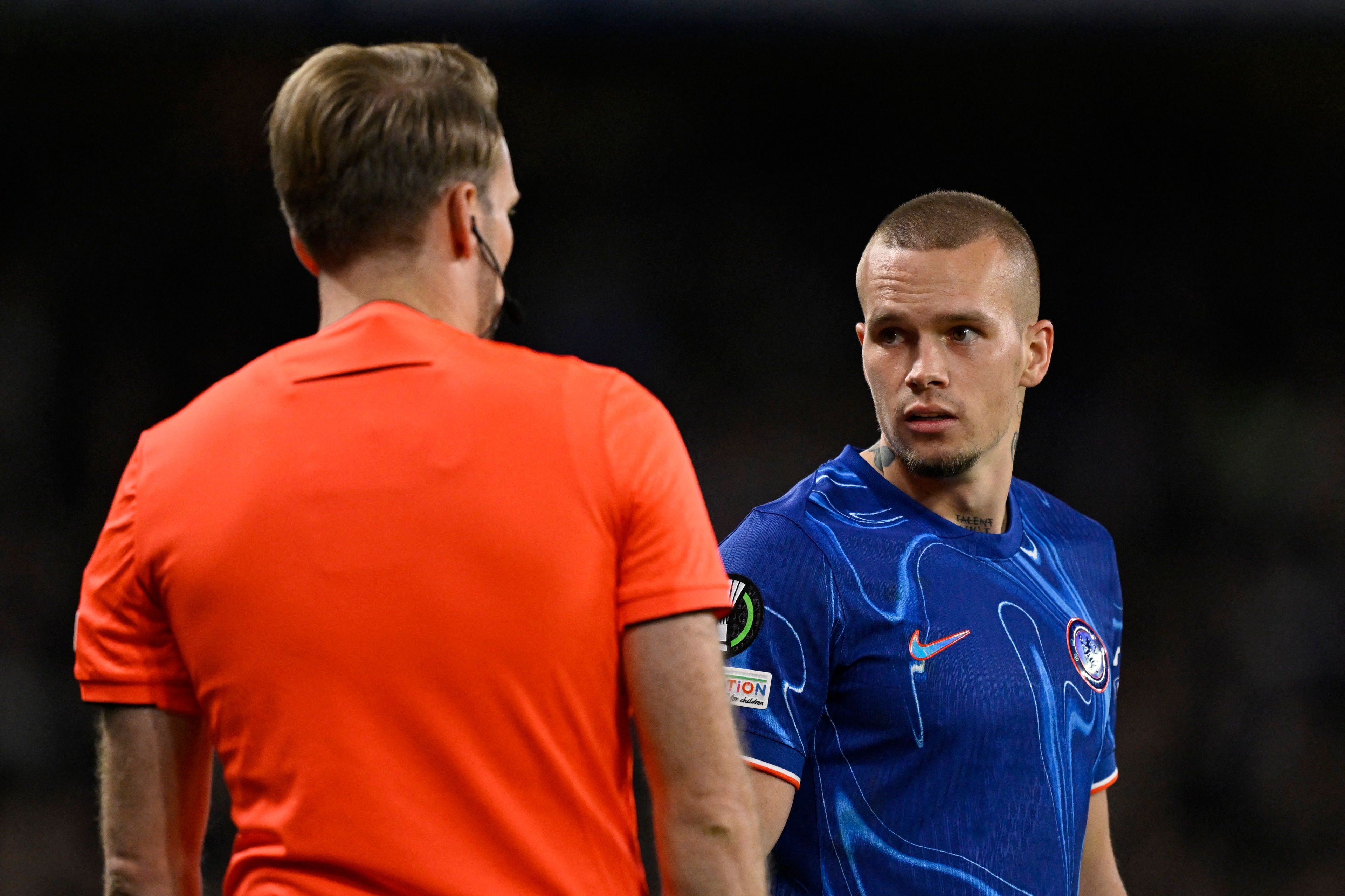 Mudryk arbitre