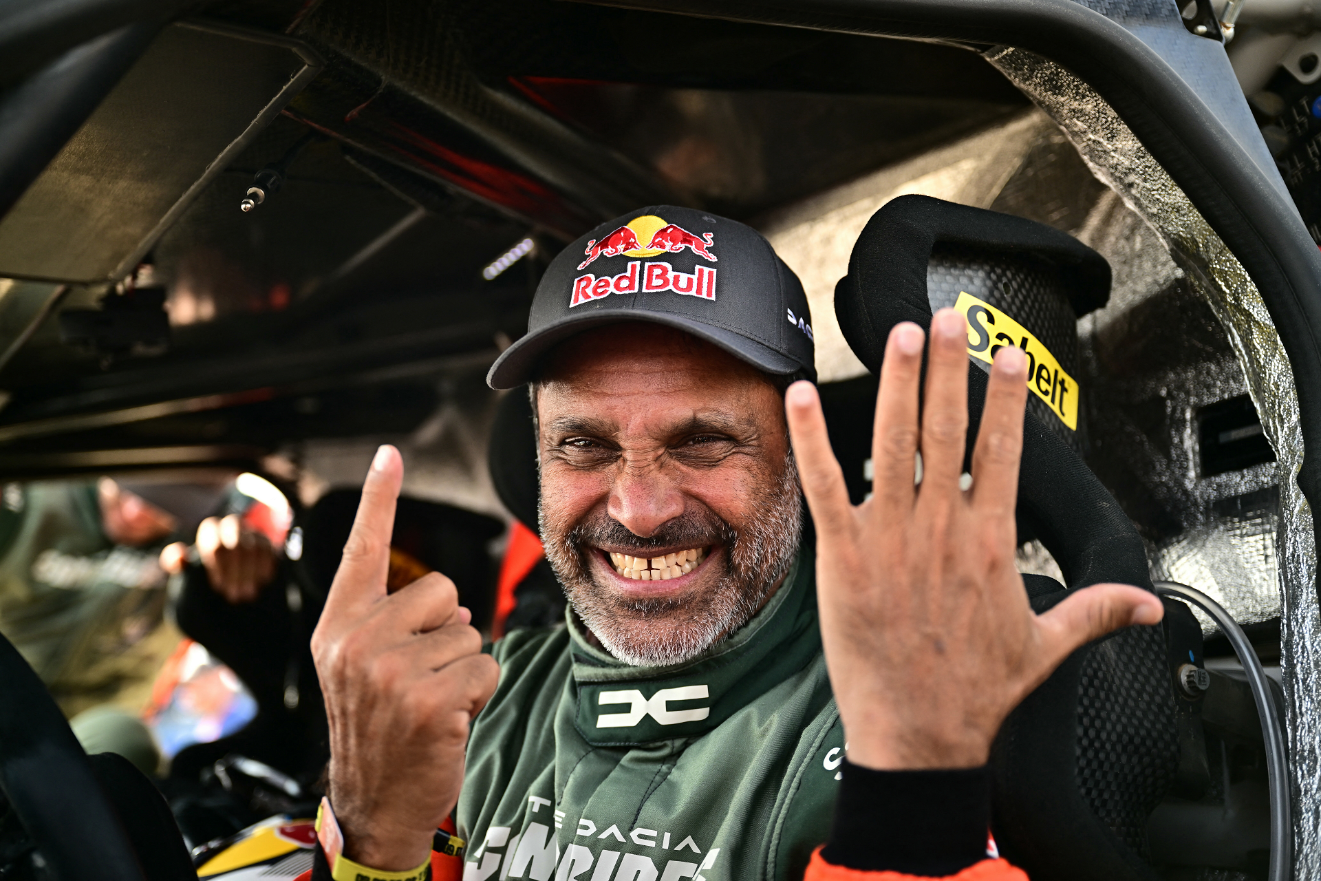 Nasser 6 wins Dakar