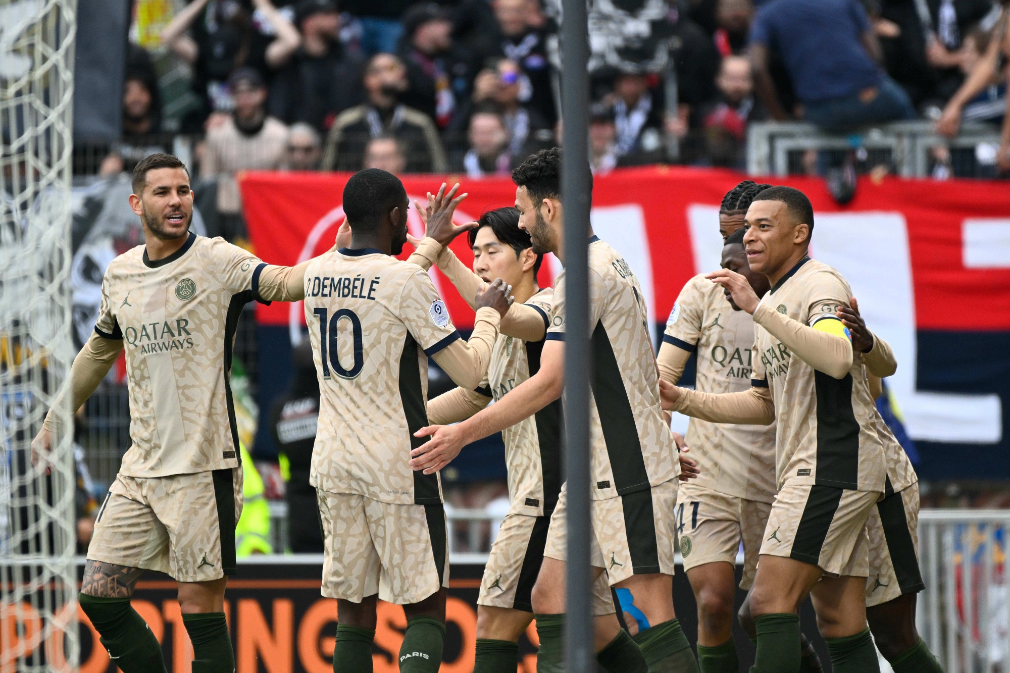PSG celebrates