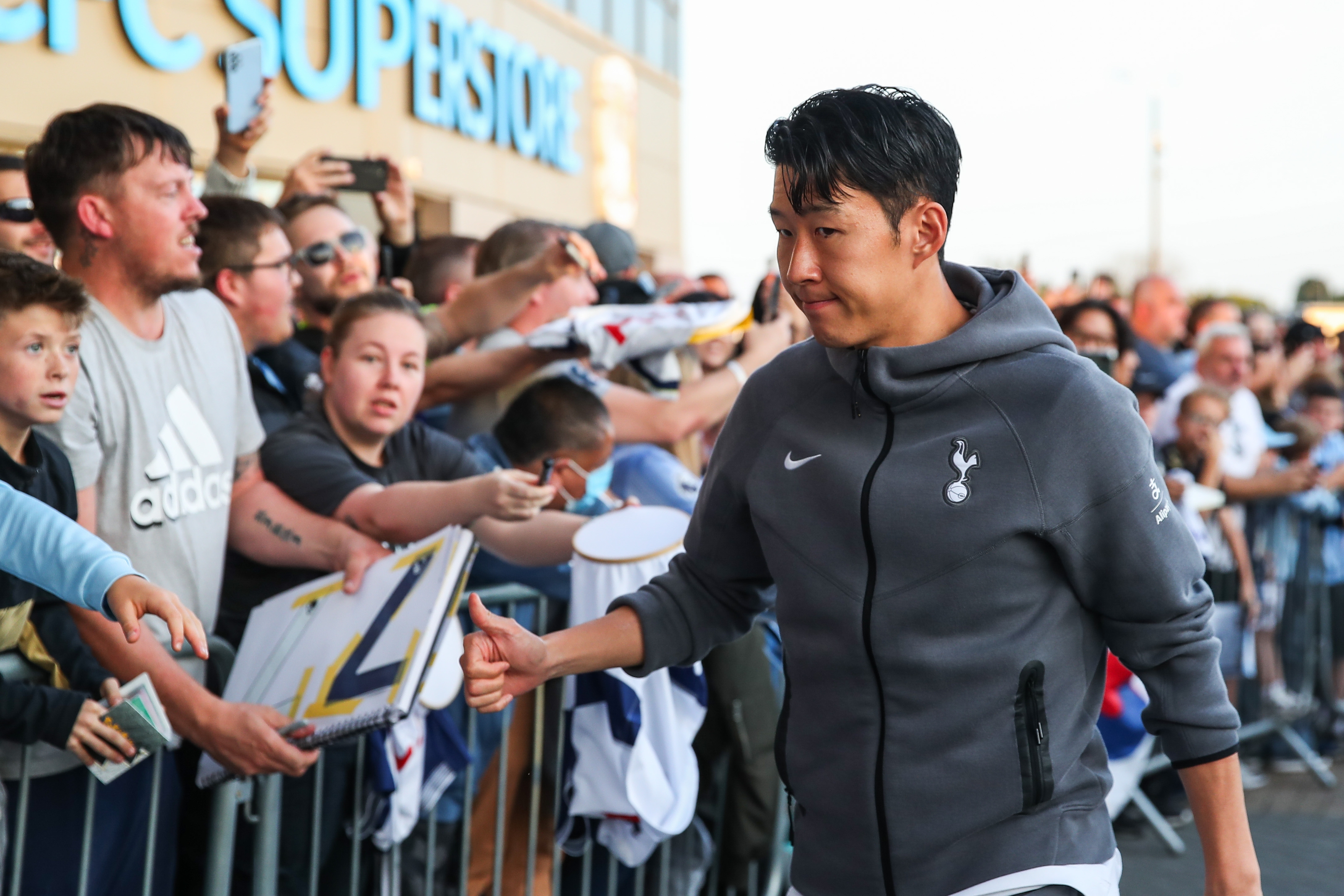 Son Heung-Min supporters Tottenham