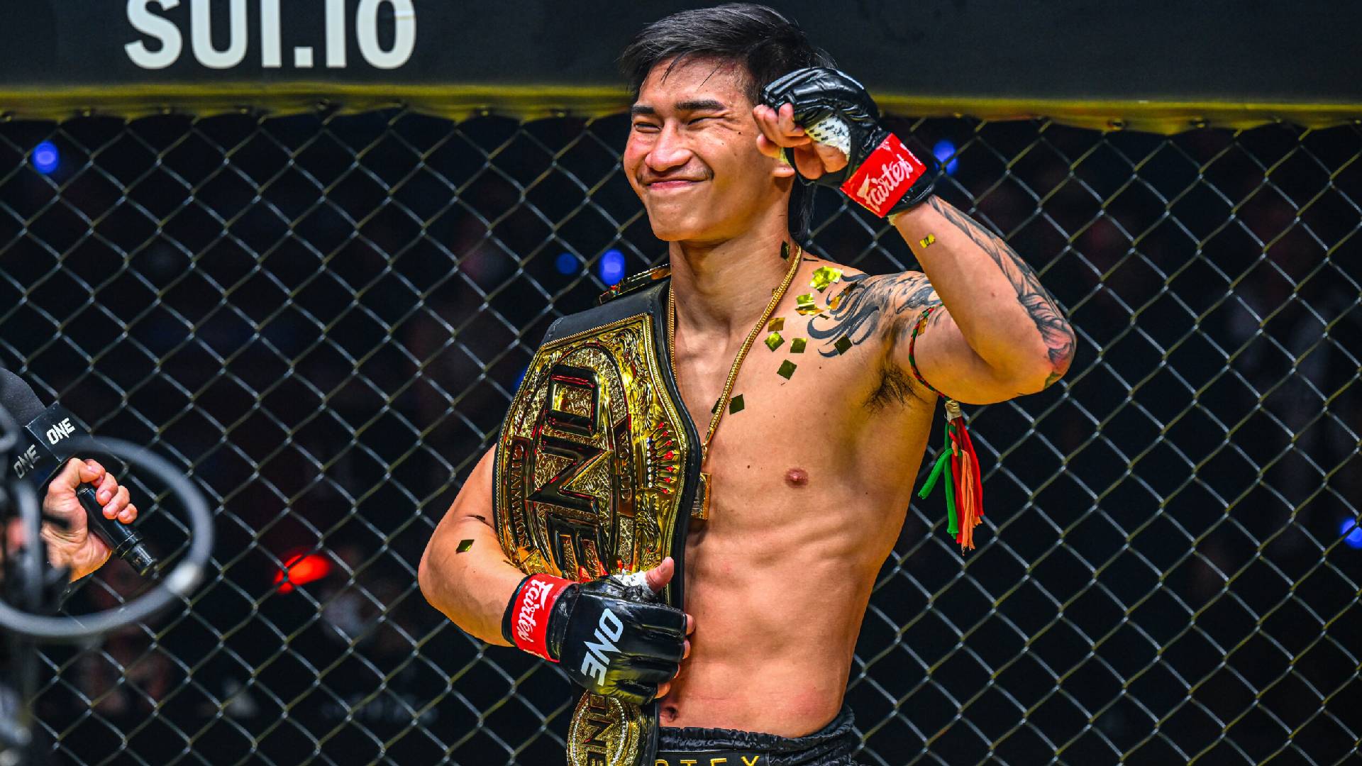 Tawanchai PK Saenchai belt