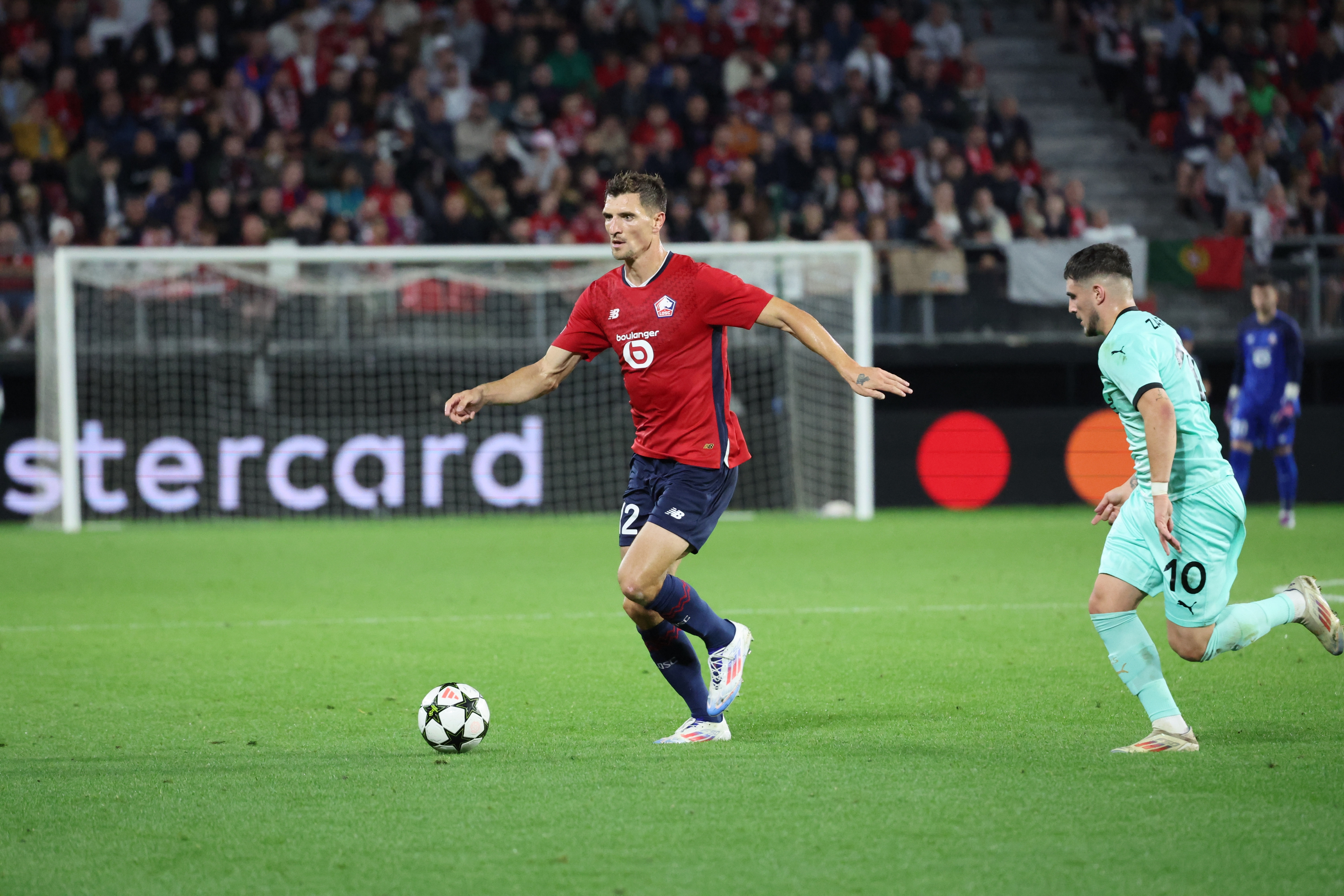 Thomas Meunier contre le Slavia Prague