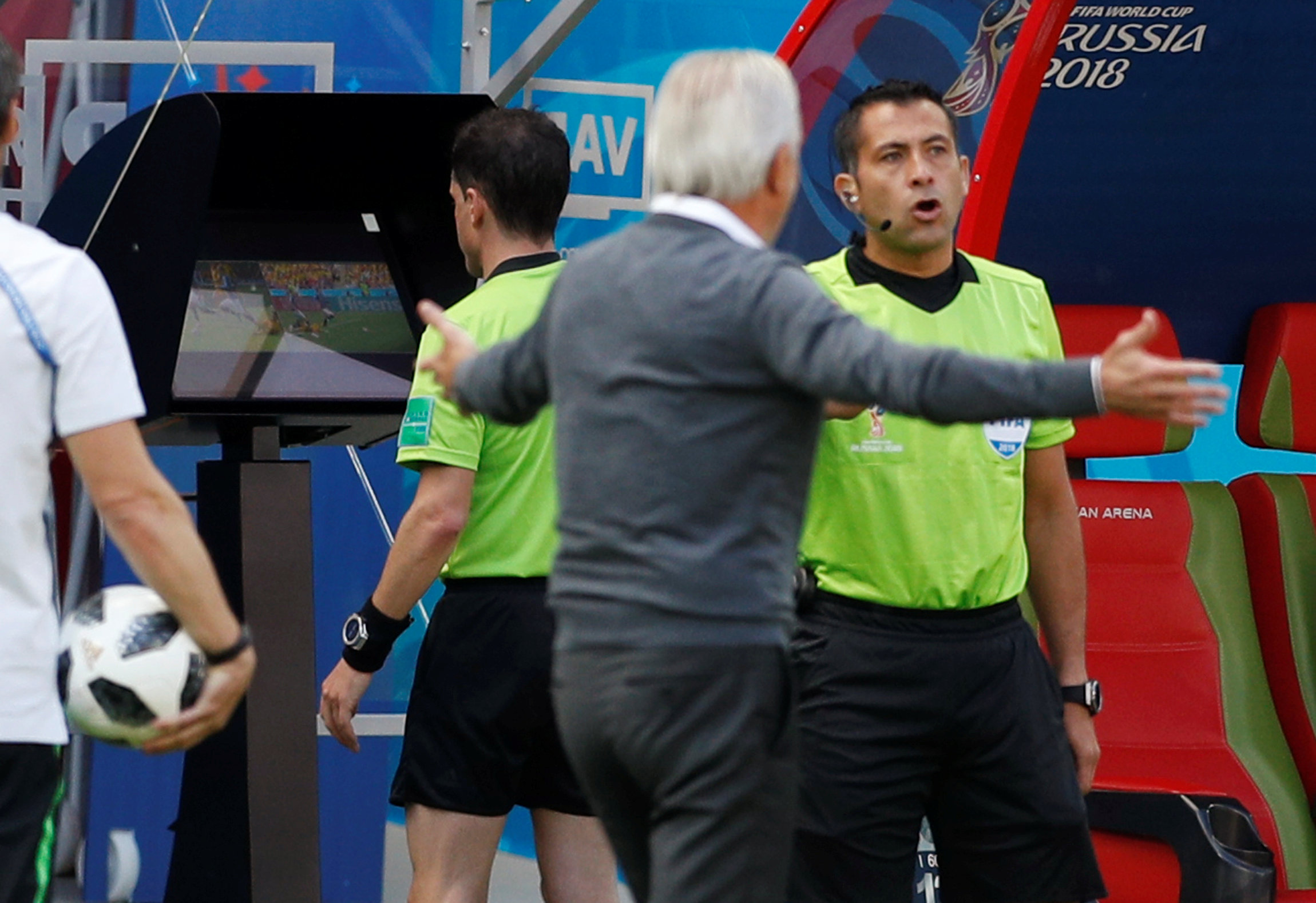VAR_Rusia_2018_Debut