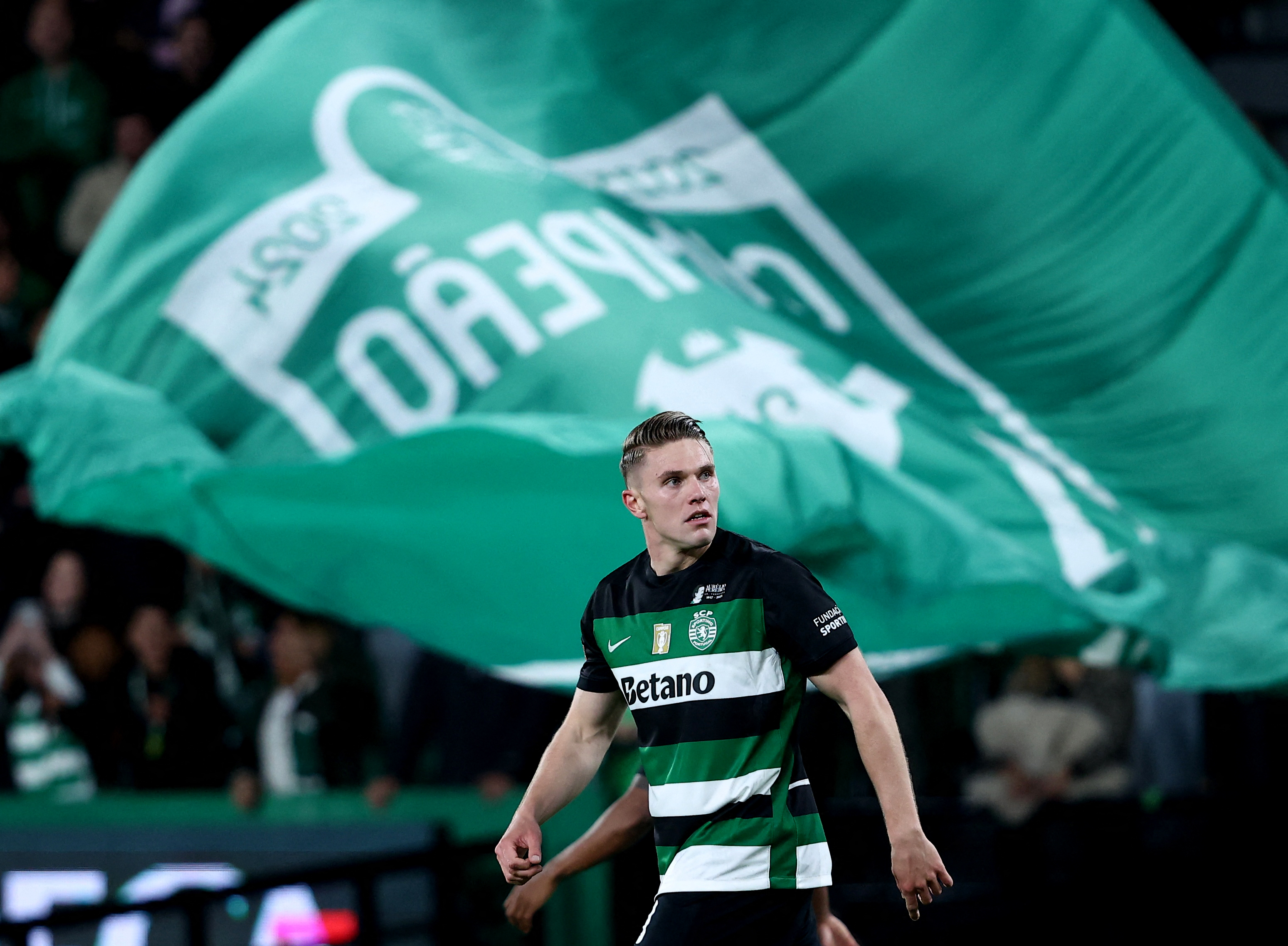 Viktor Gyökeres Sporting drapeau