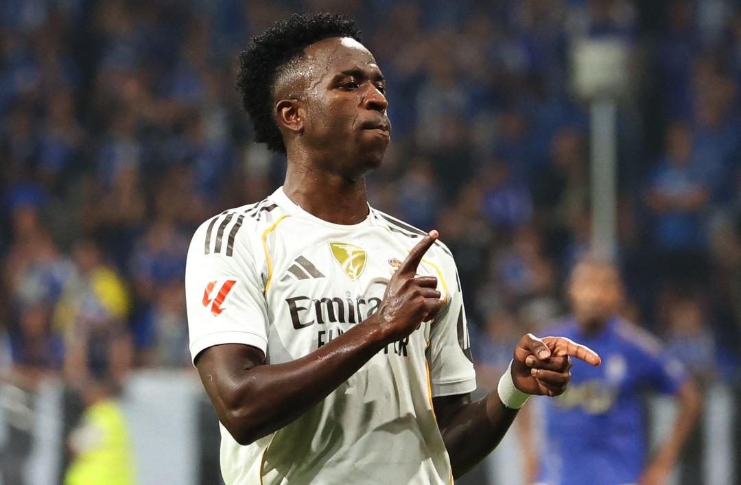 Vinícius Jr.'s Show: His Gesture to the Crowd, Goal, and Assist for Real  Madrid | beIN SPORTS
