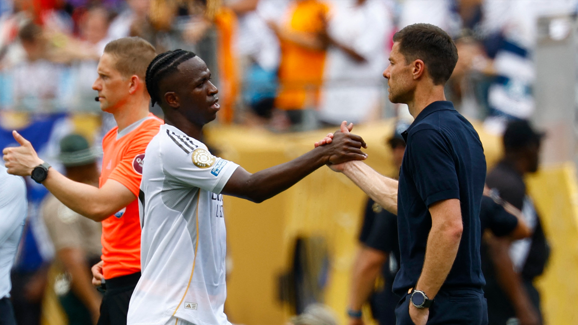 Vinícius Junior y Xabi Alonso