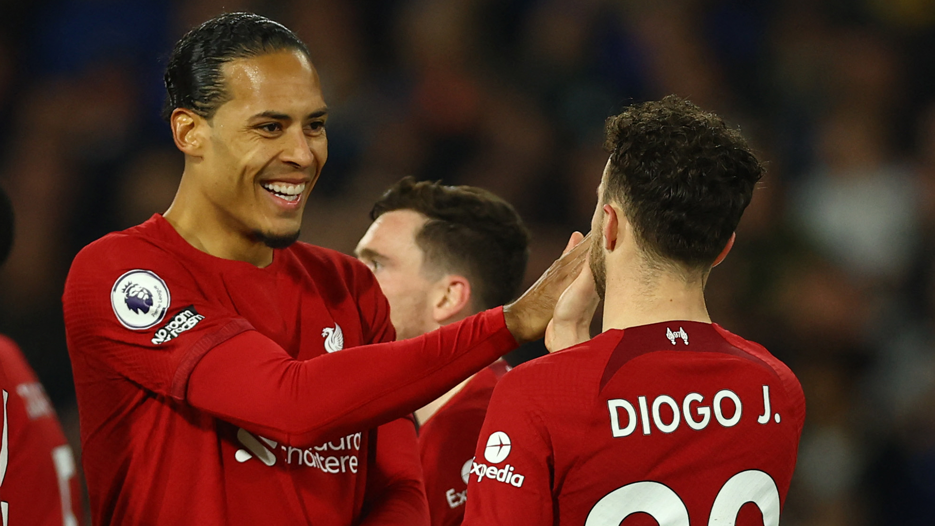 Virgil Van Dijk y Diogo Jota